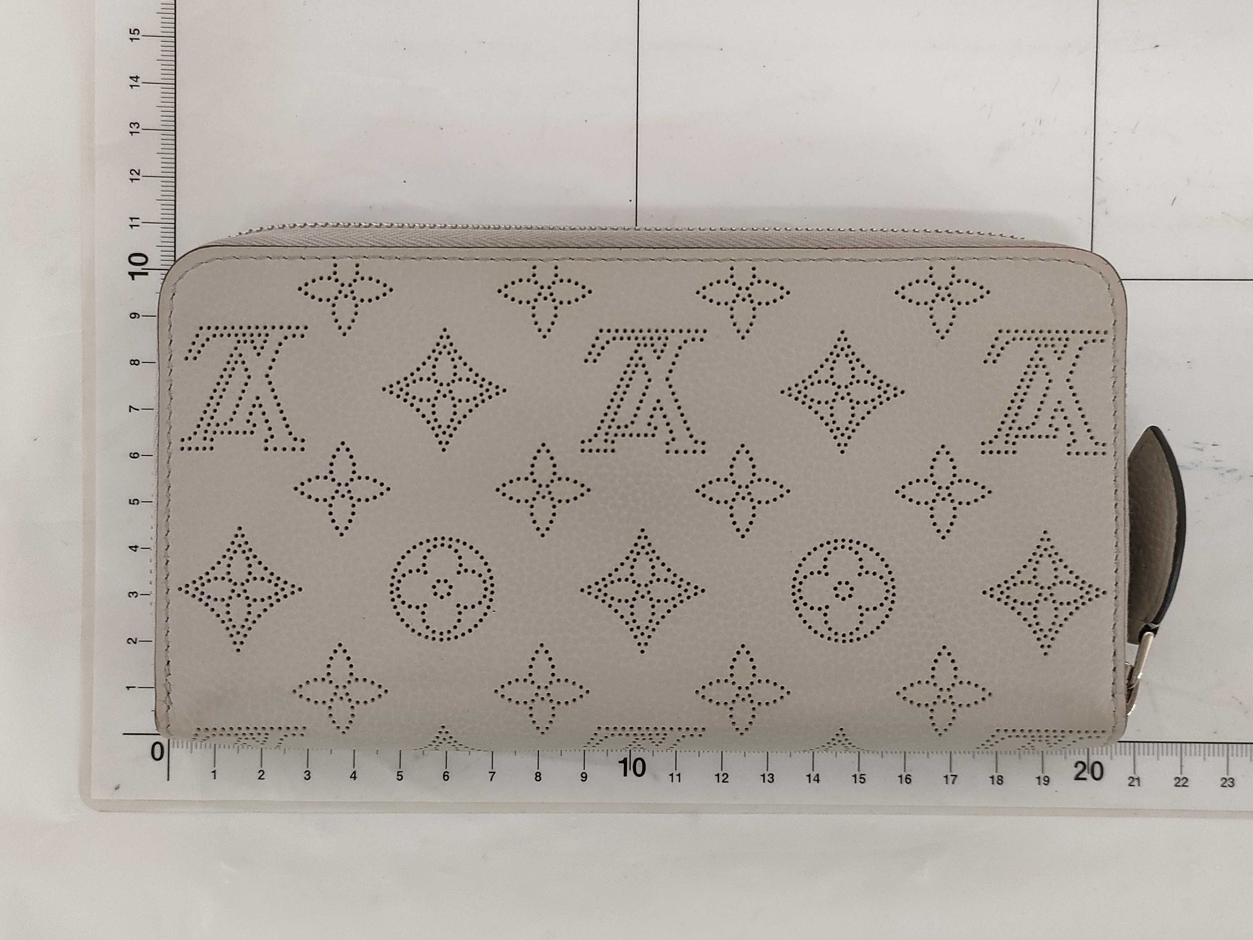 Monogram M68670 Mahina Zippy Wallet — view 2