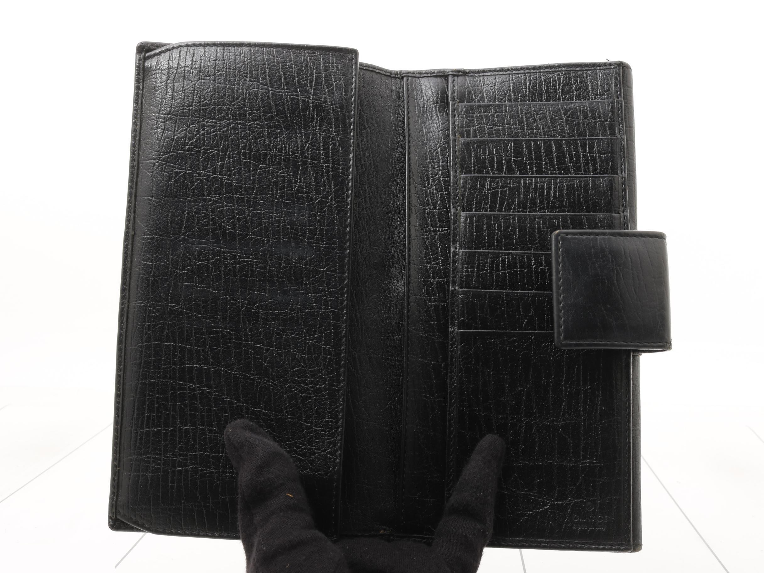 wallet — view 4