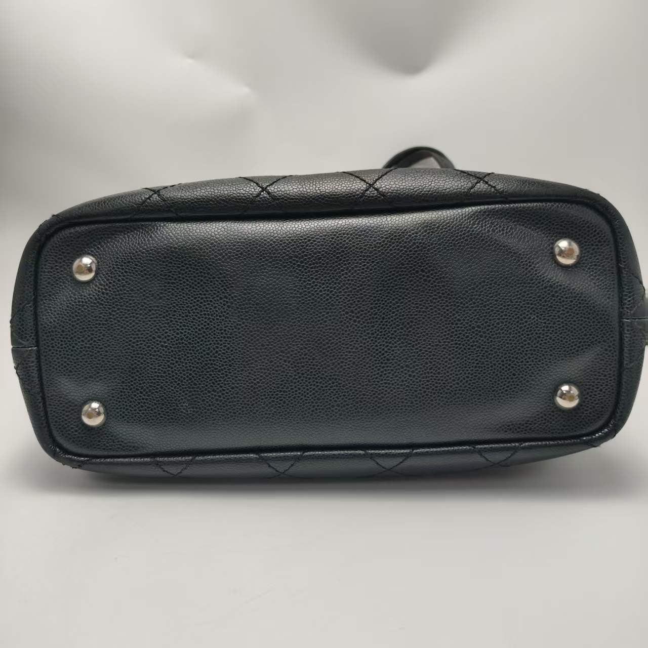 【*Shipped from: China*】CHANEL Leather Shoulder Bag No. 19 — view 6