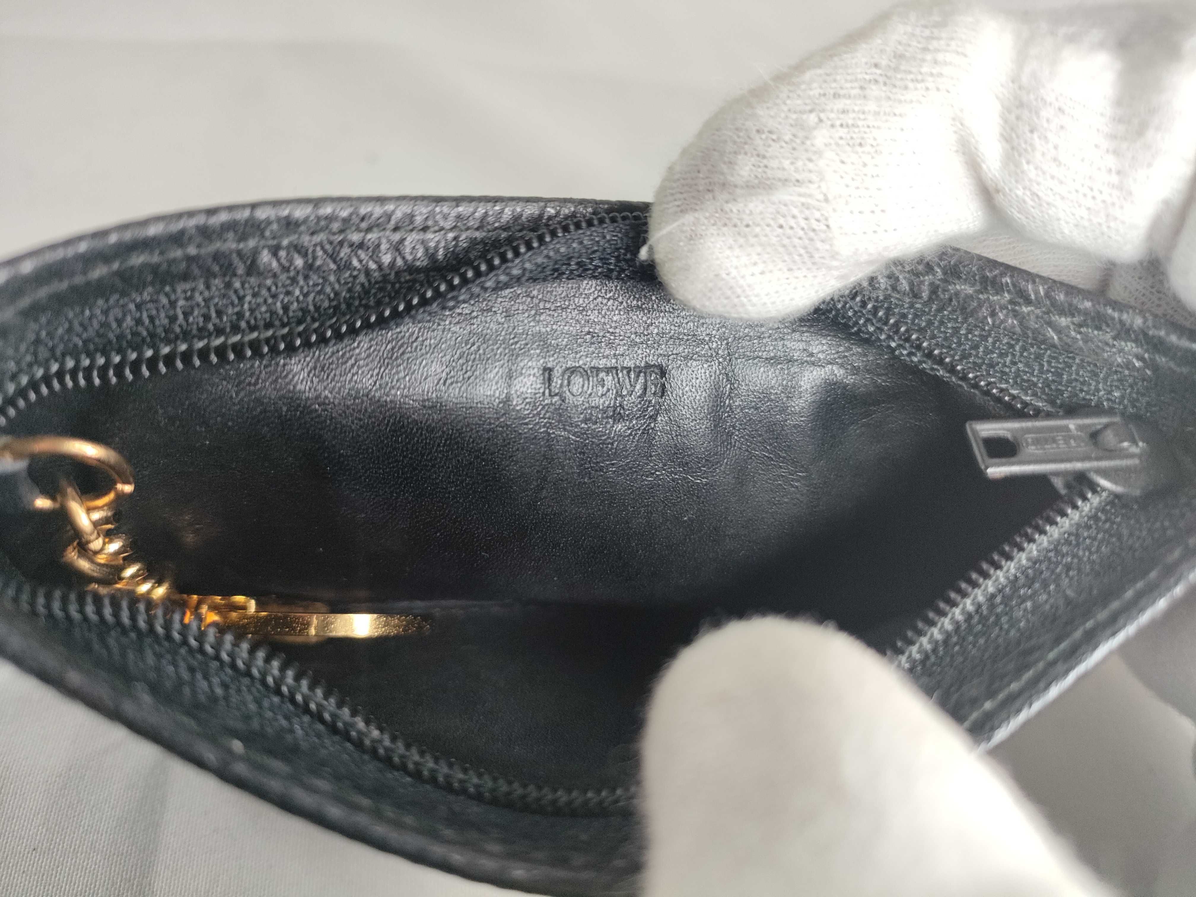 coin case — view 11