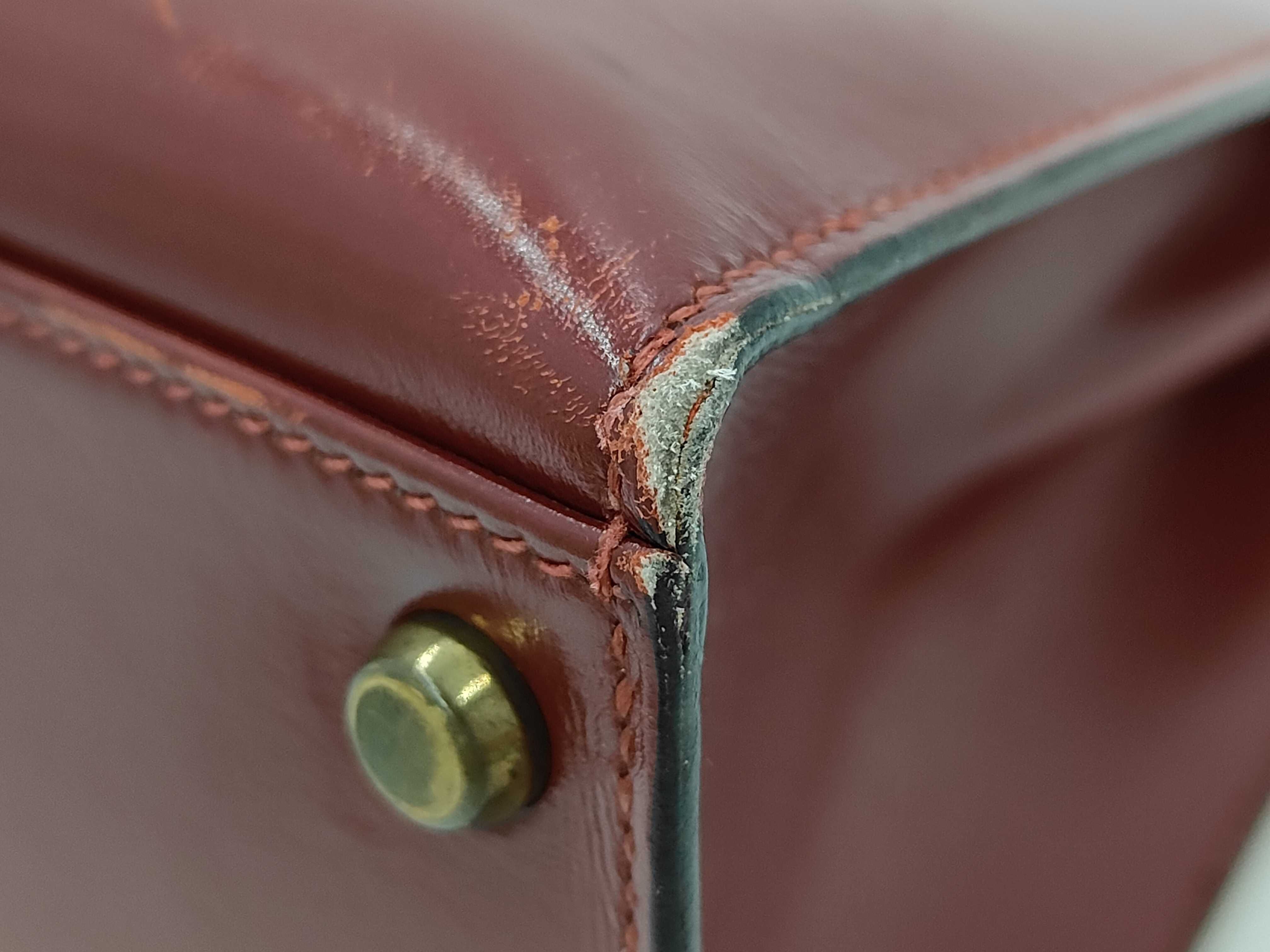 Kelly 32 Box Calf Bordeaux Gold Hardware P Stamp ST Tote Bag — view 6