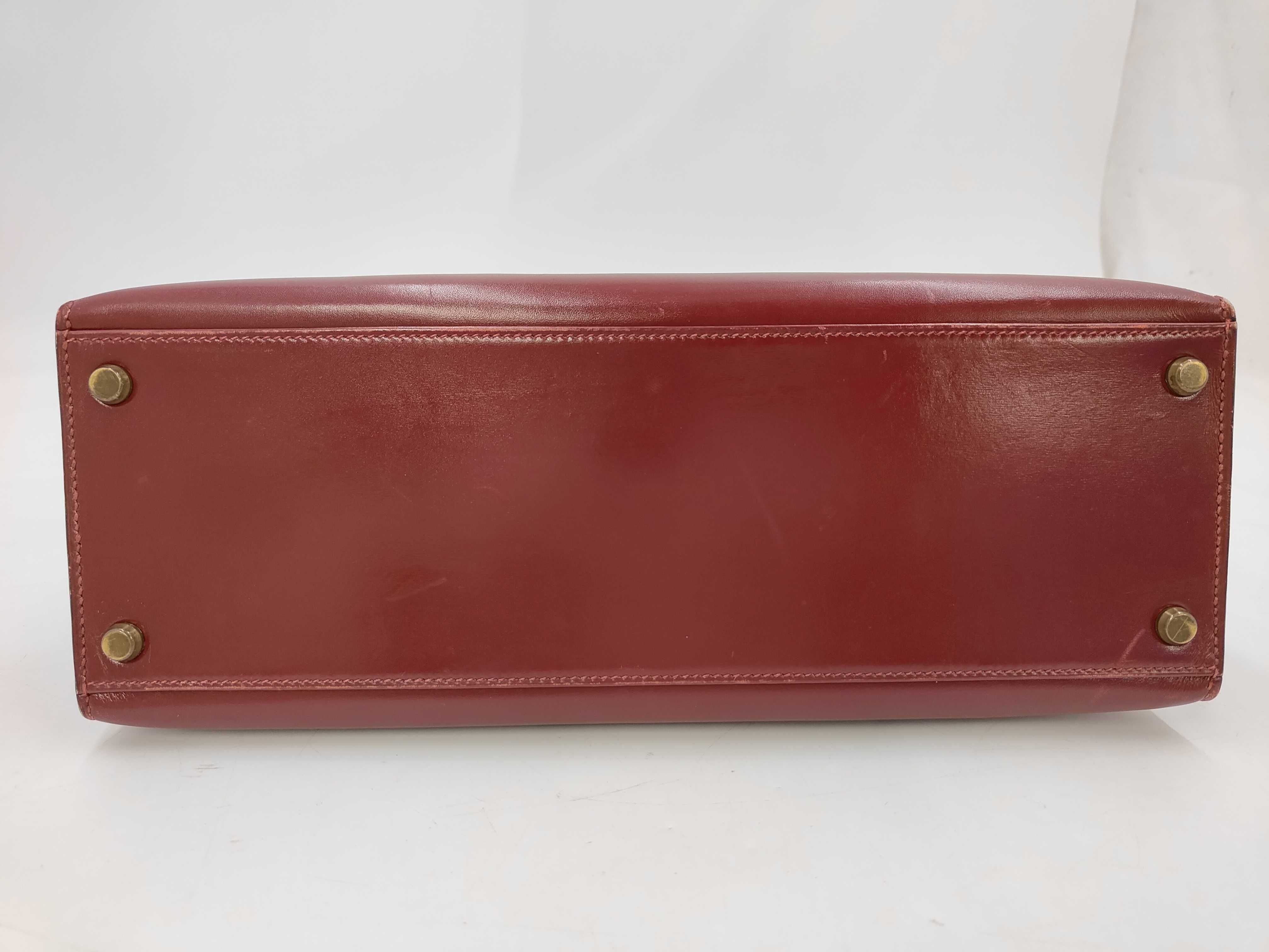 Kelly 32 Box Calf Bordeaux Gold Hardware P Stamp ST Tote Bag — view 7