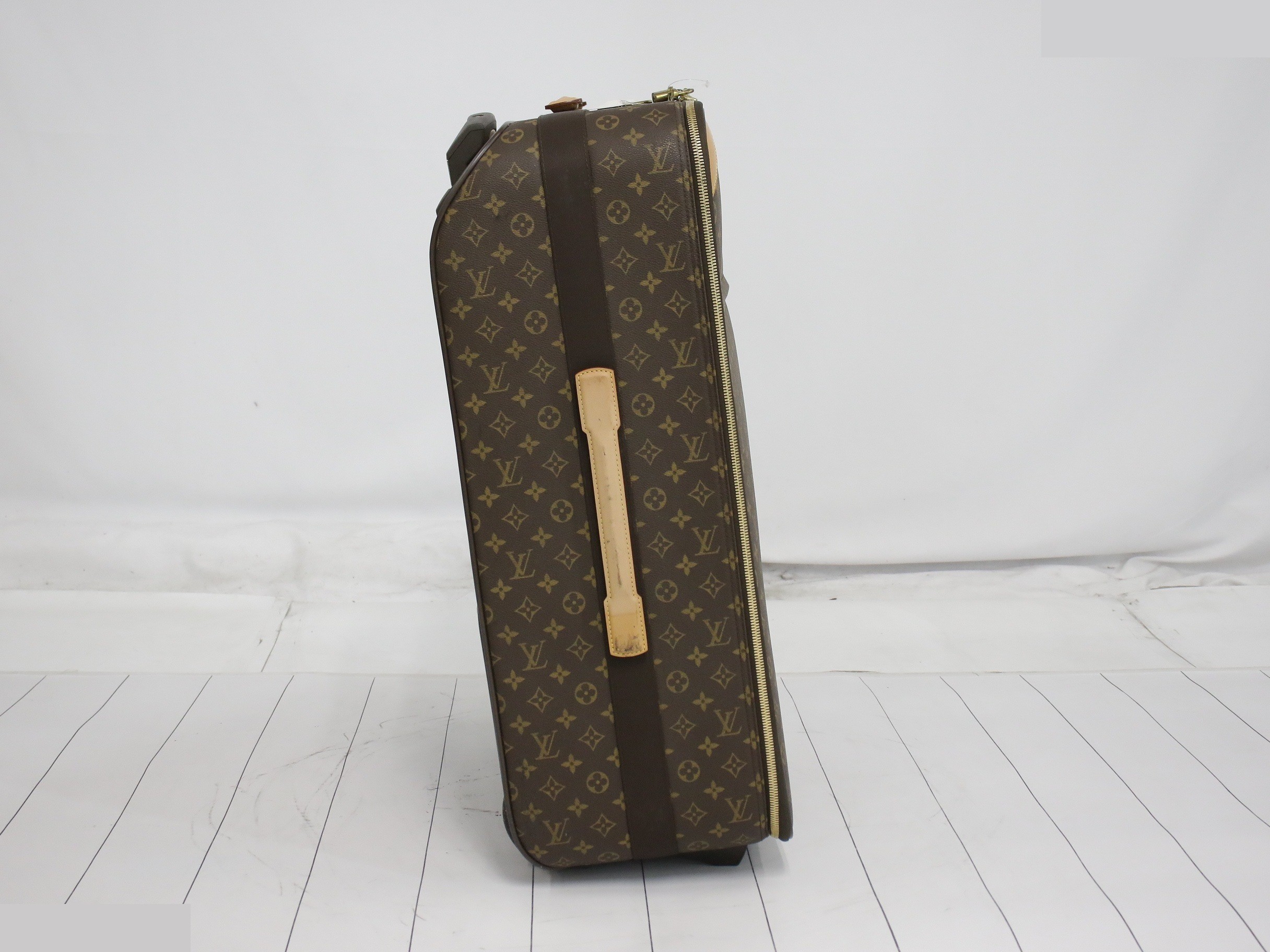Carry-on suitcase — view 4