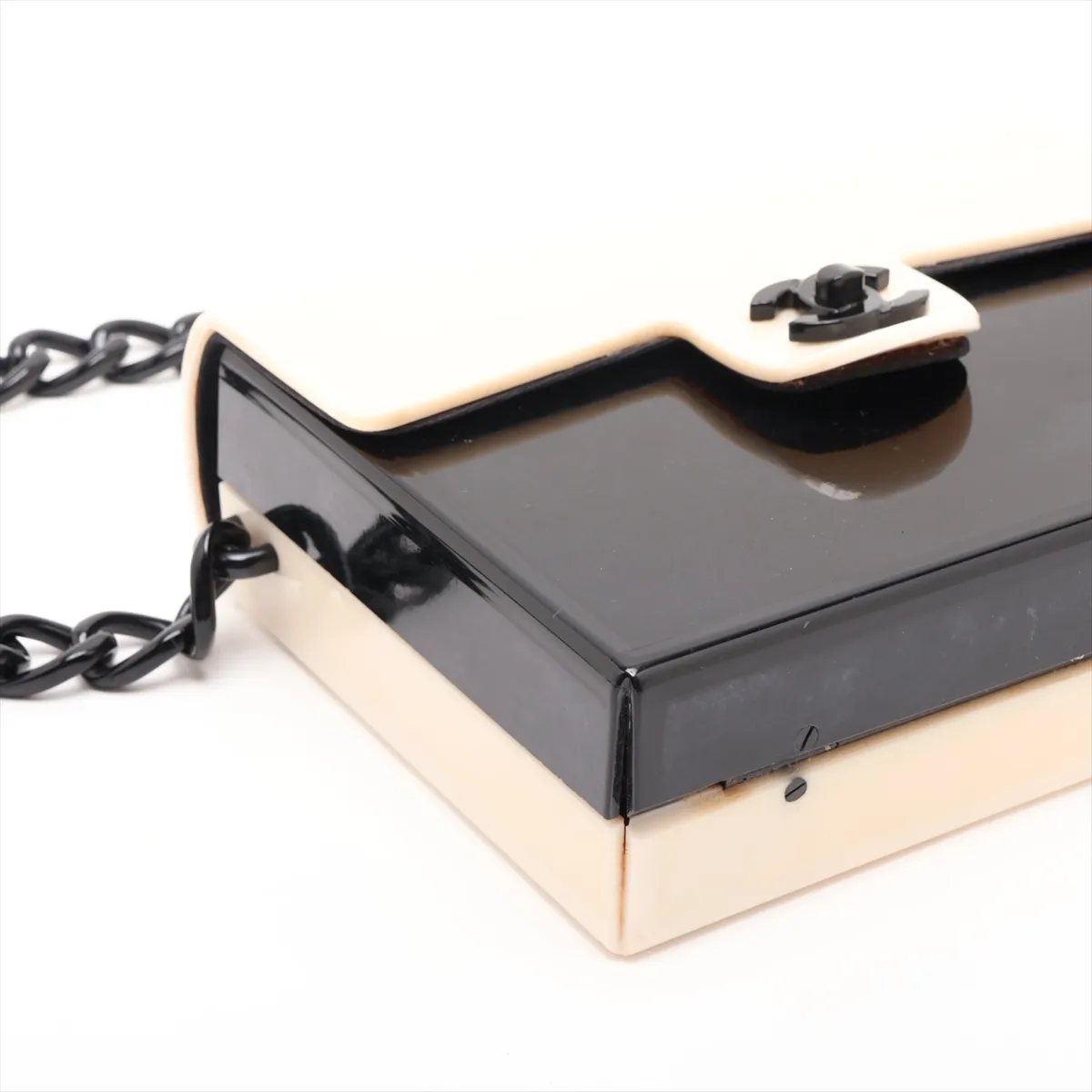 Coco Mark Plastic Chain Shoulder Bag, White x Black, Black Hardware, 6380804, Series 6, PRESS — view 4