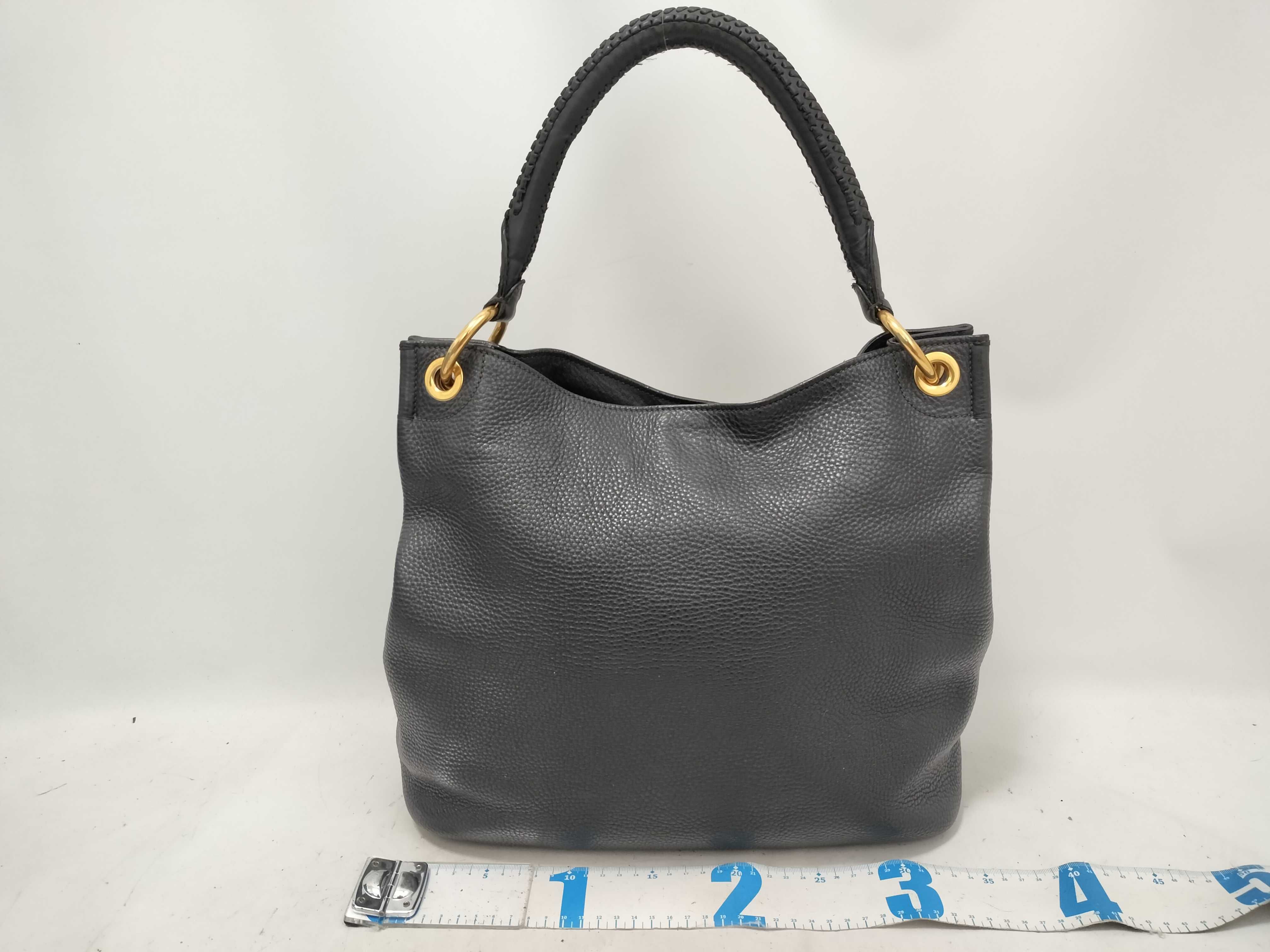Vitello Daino Leather Handbag, Black Shoulder Bag — view 2