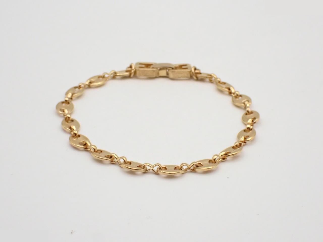 Other items in the line: Precious metal bracelets and bangles (metal), wrist circumference approximately 17.5 cm.