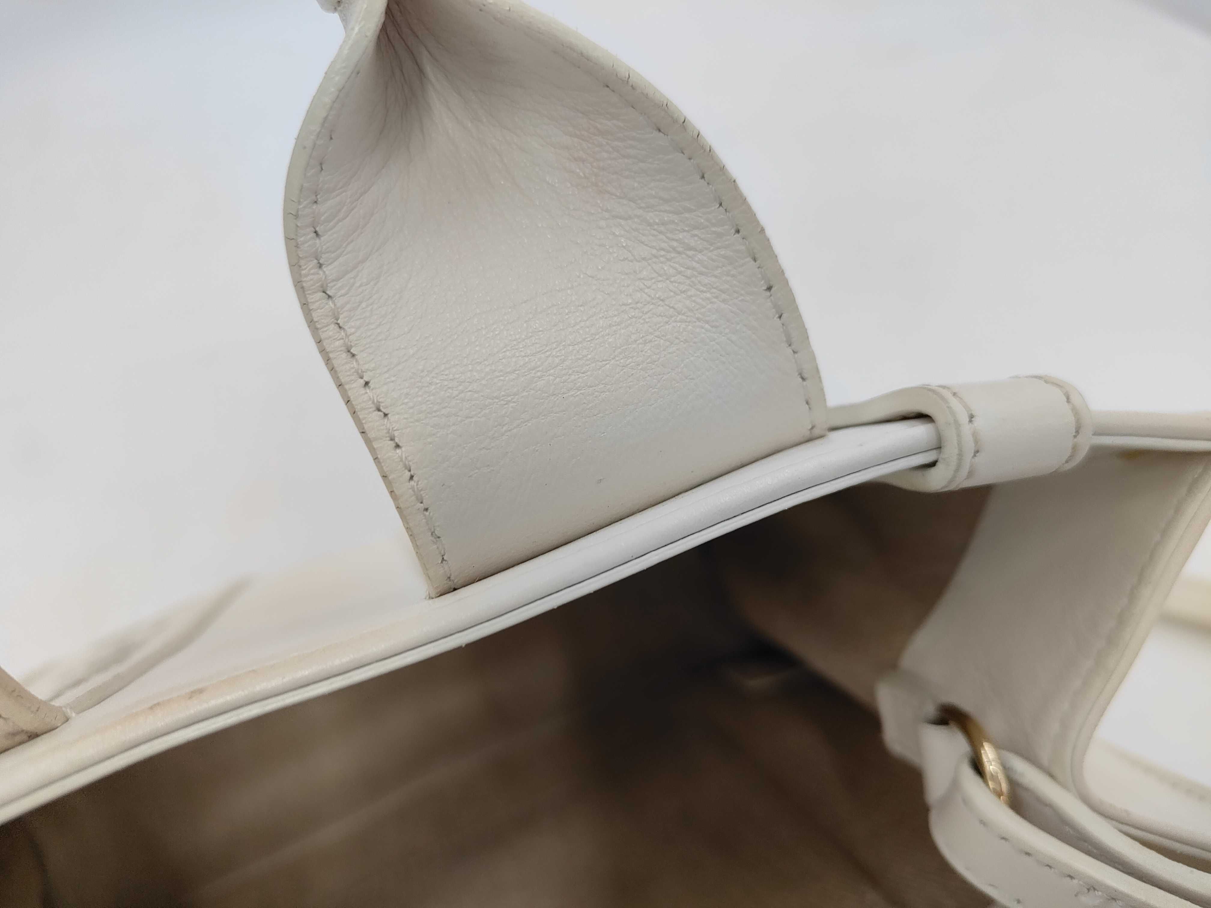 Woody Leather 2-Way Shoulder Handbag — view 11