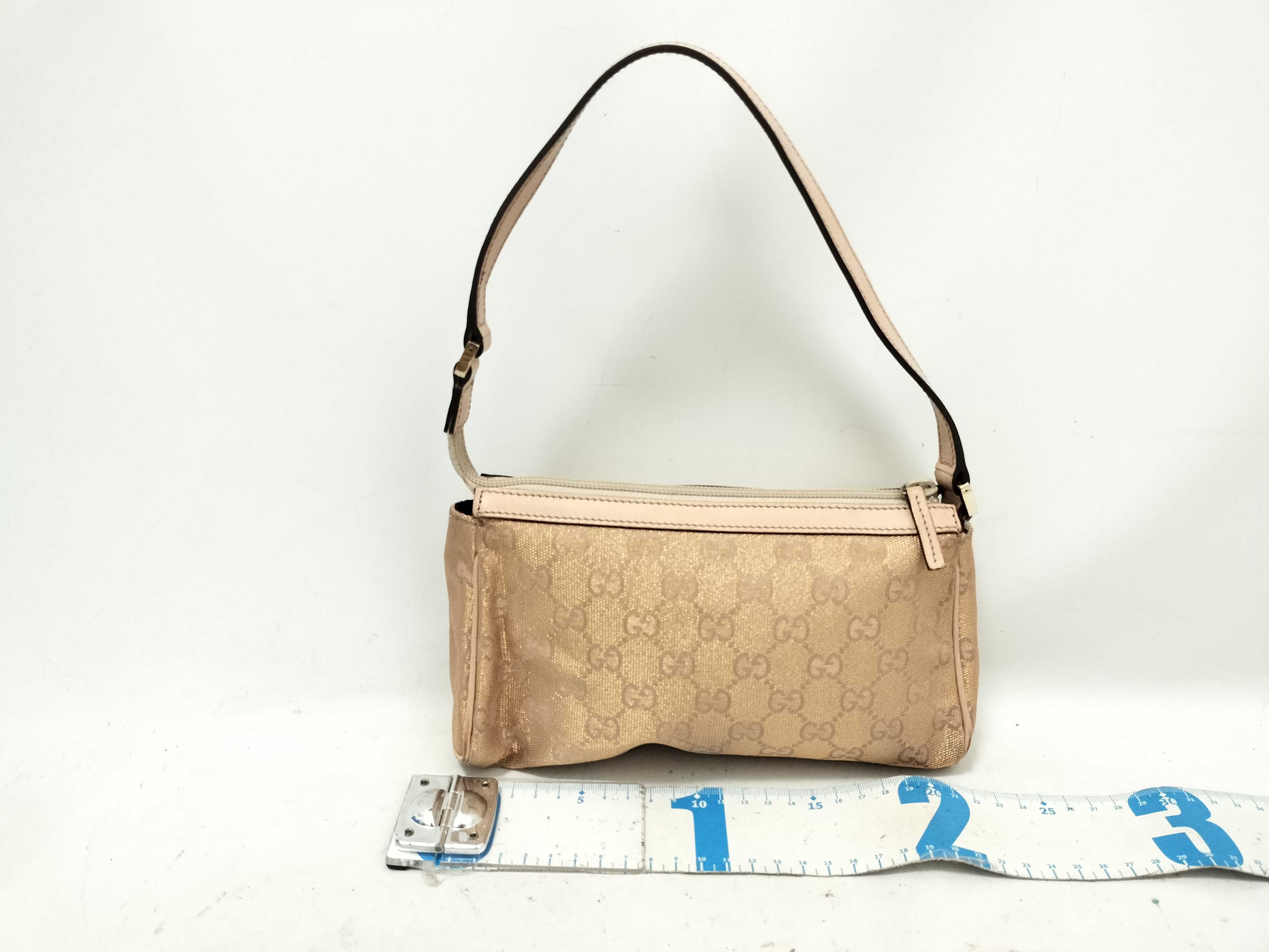 GG Canvas Gucci Pouch Handbag Abbey GG Canvas Pouch — view 2