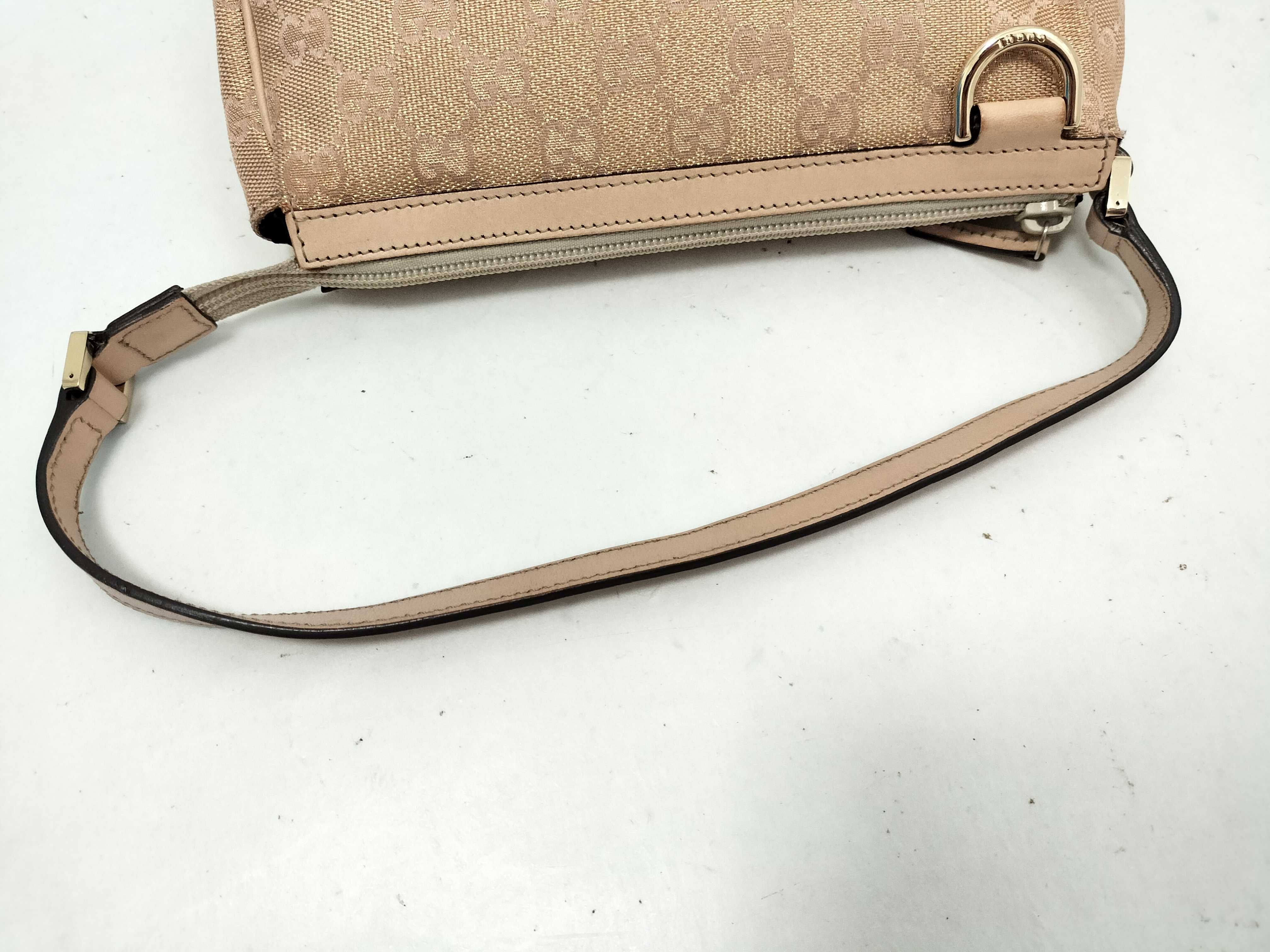 GG Canvas Gucci Pouch Handbag Abbey GG Canvas Pouch — view 3