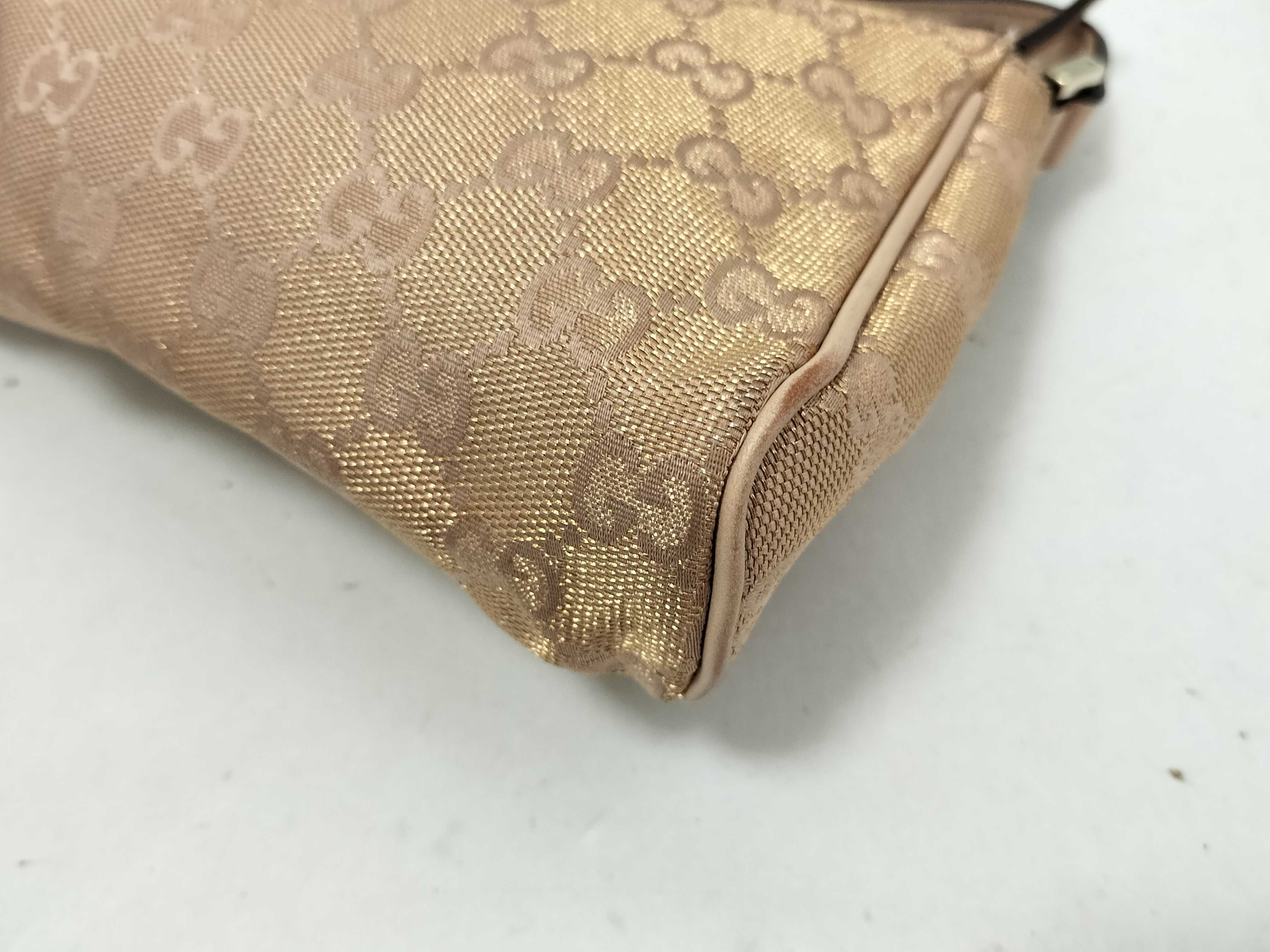 GG Canvas Gucci Pouch Handbag Abbey GG Canvas Pouch — view 7