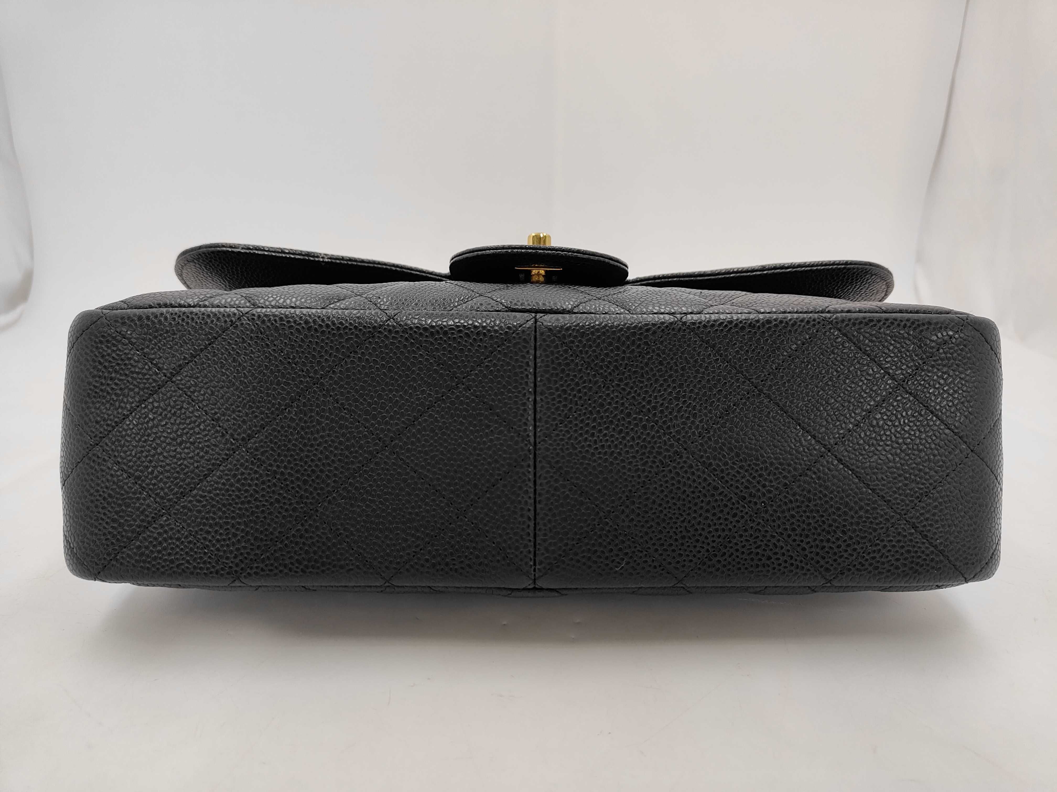 Matelassé 30 Shoulder Bag — view 3