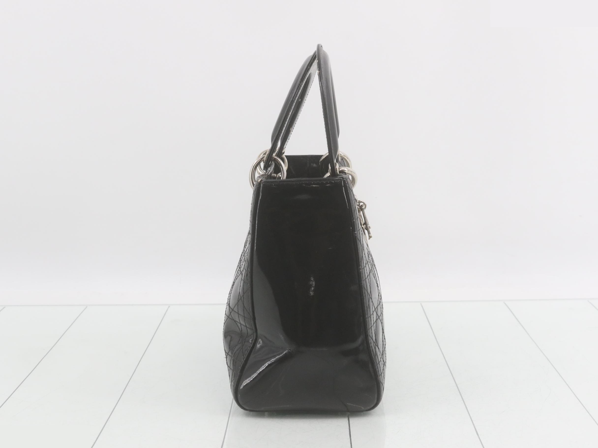 handbag — view 4