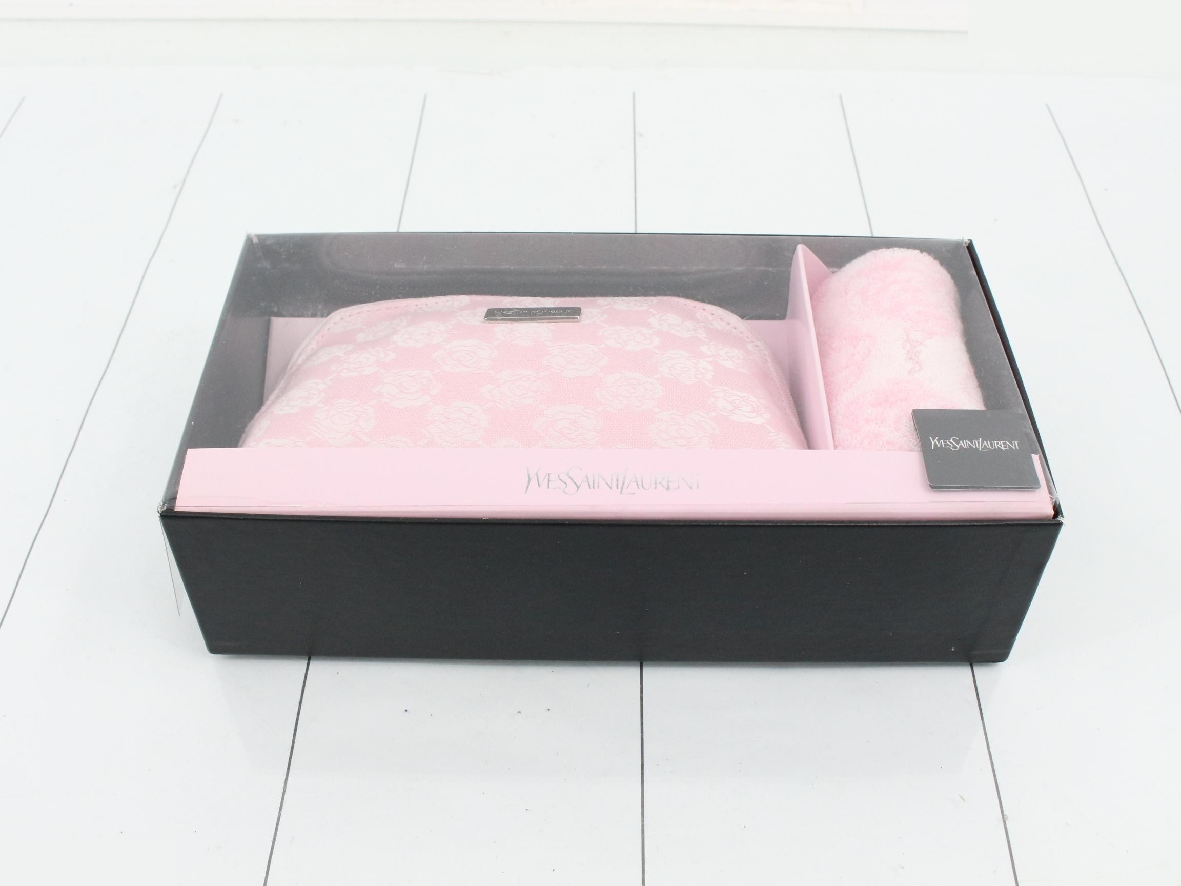 (YSL) pouch and handkerchief set, with box. — view 3