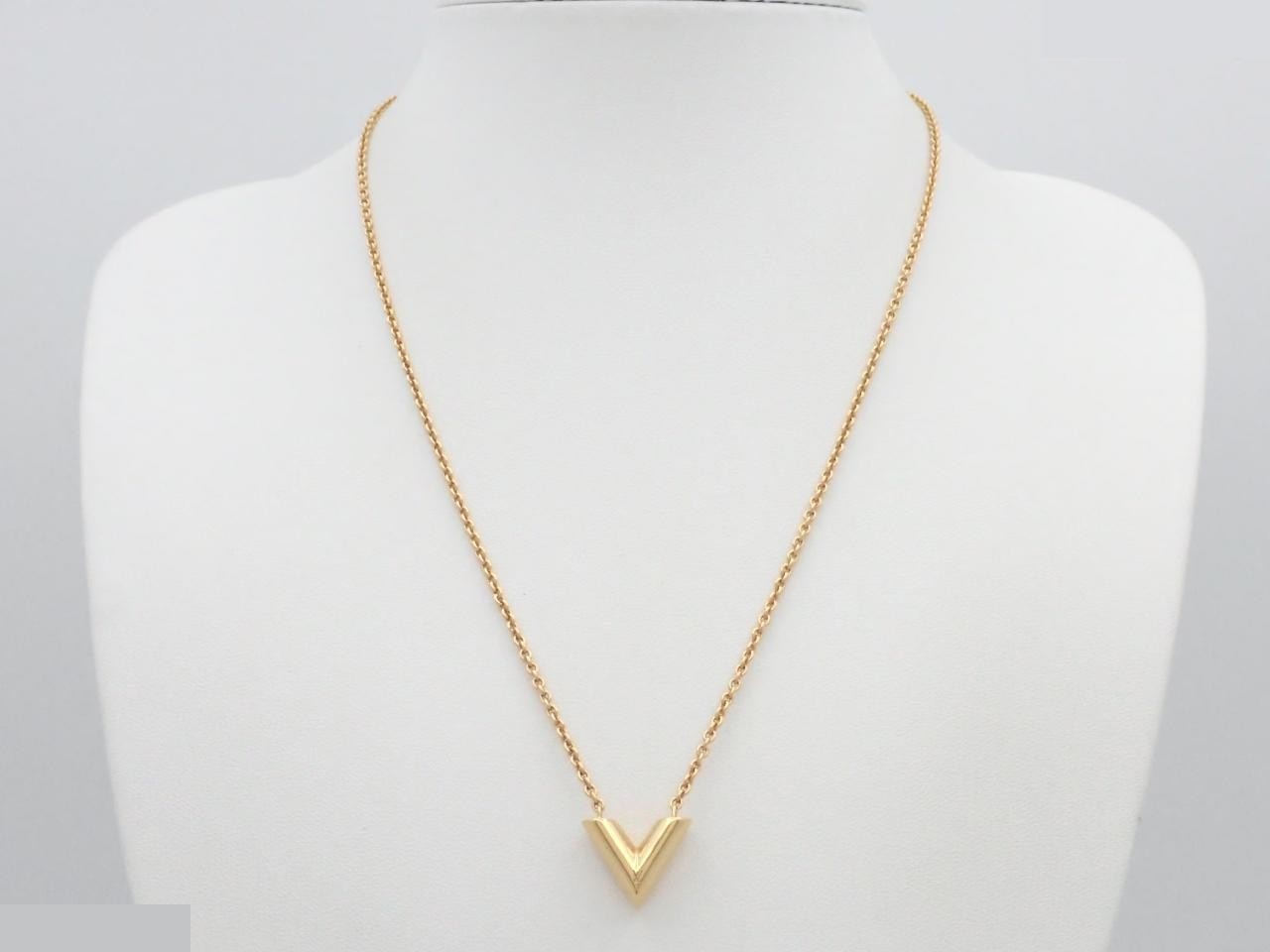 Essential V Necklace, neck circumference approximately 47cm — view 3