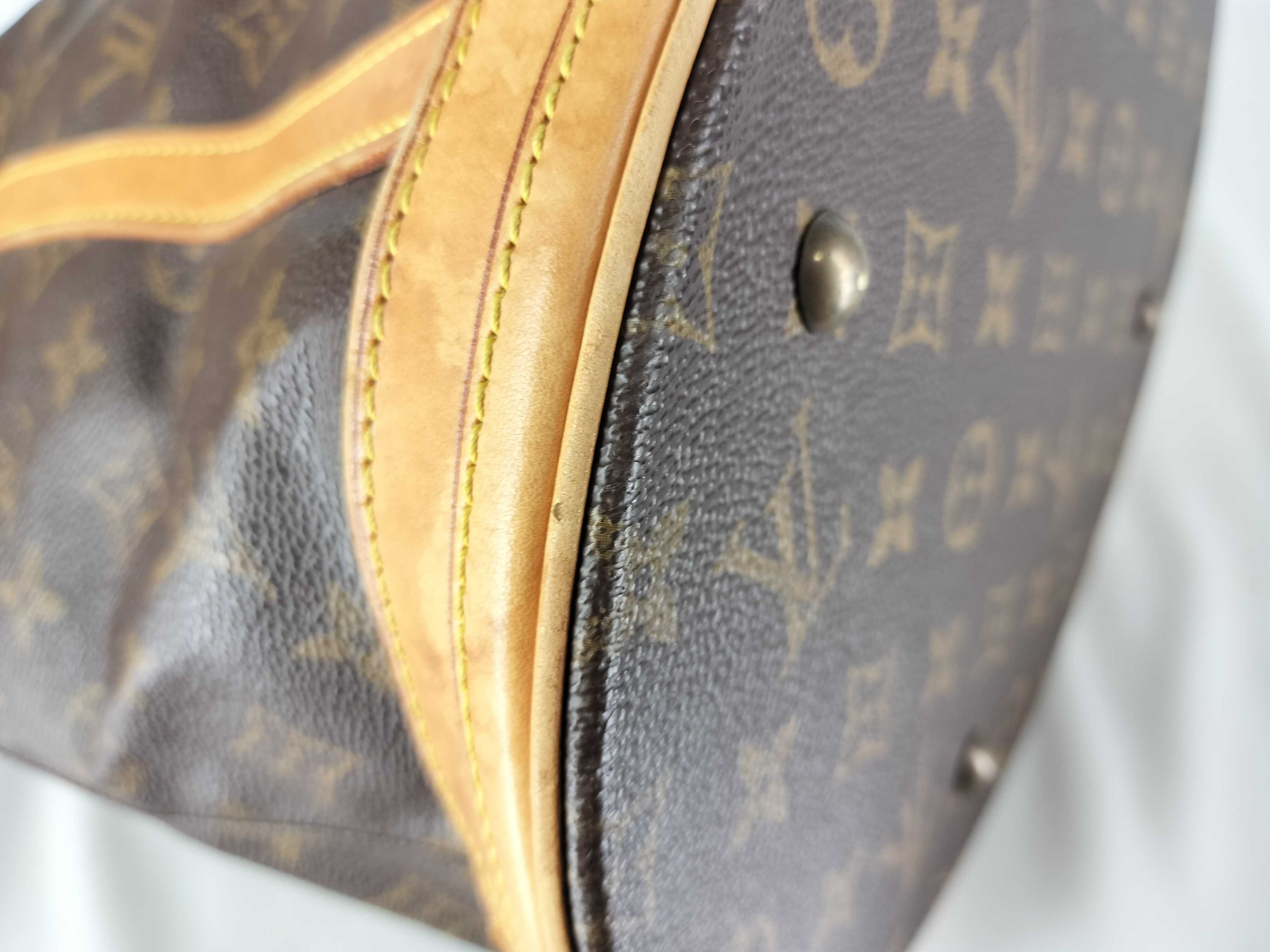 Monogram M42236 Bucket GM Tote Bag with Accessories Pouch — view 3