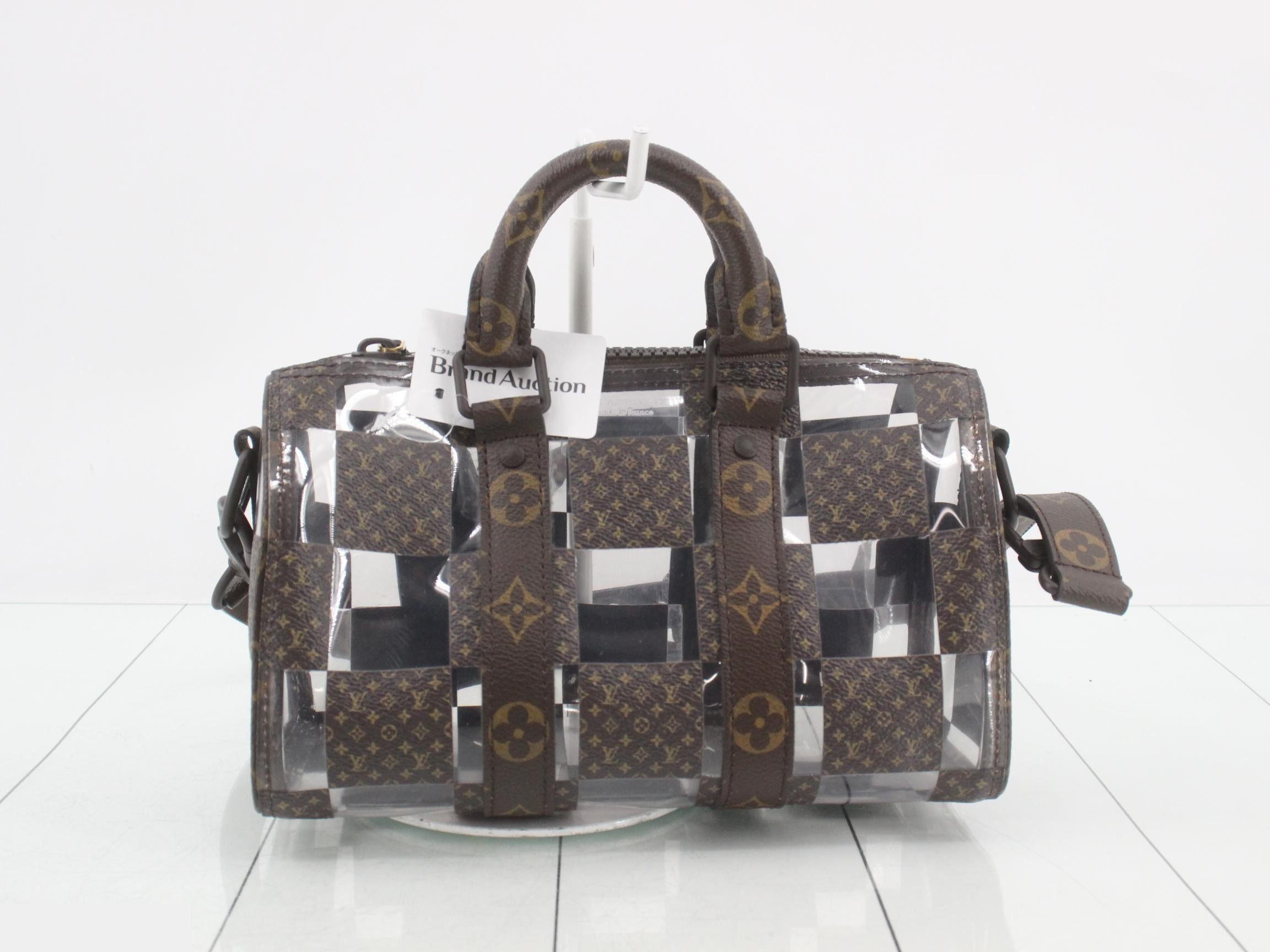 Monogram Chess Keepall Bandoulière 25 2-Way Shoulder/Handbag — view 2
