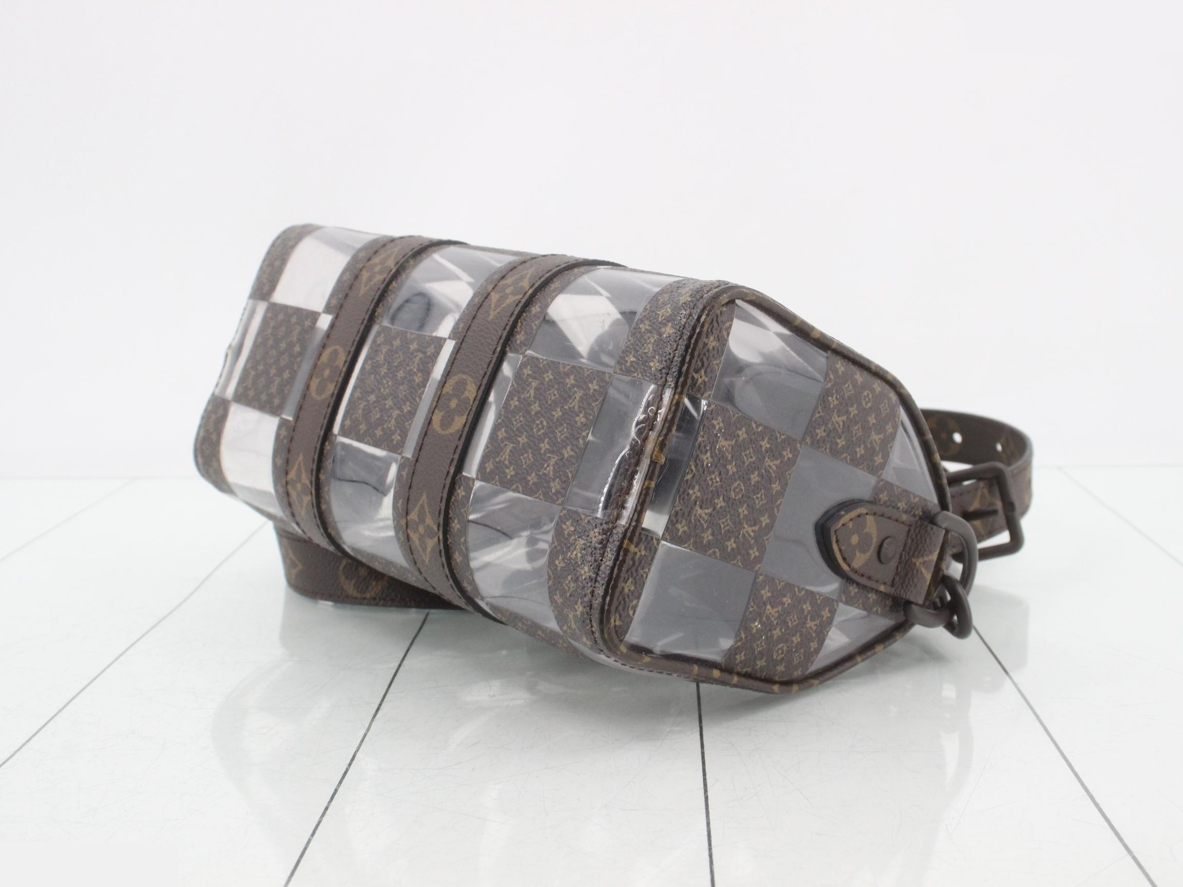 Monogram Chess Keepall Bandoulière 25 2-Way Shoulder/Handbag — view 6