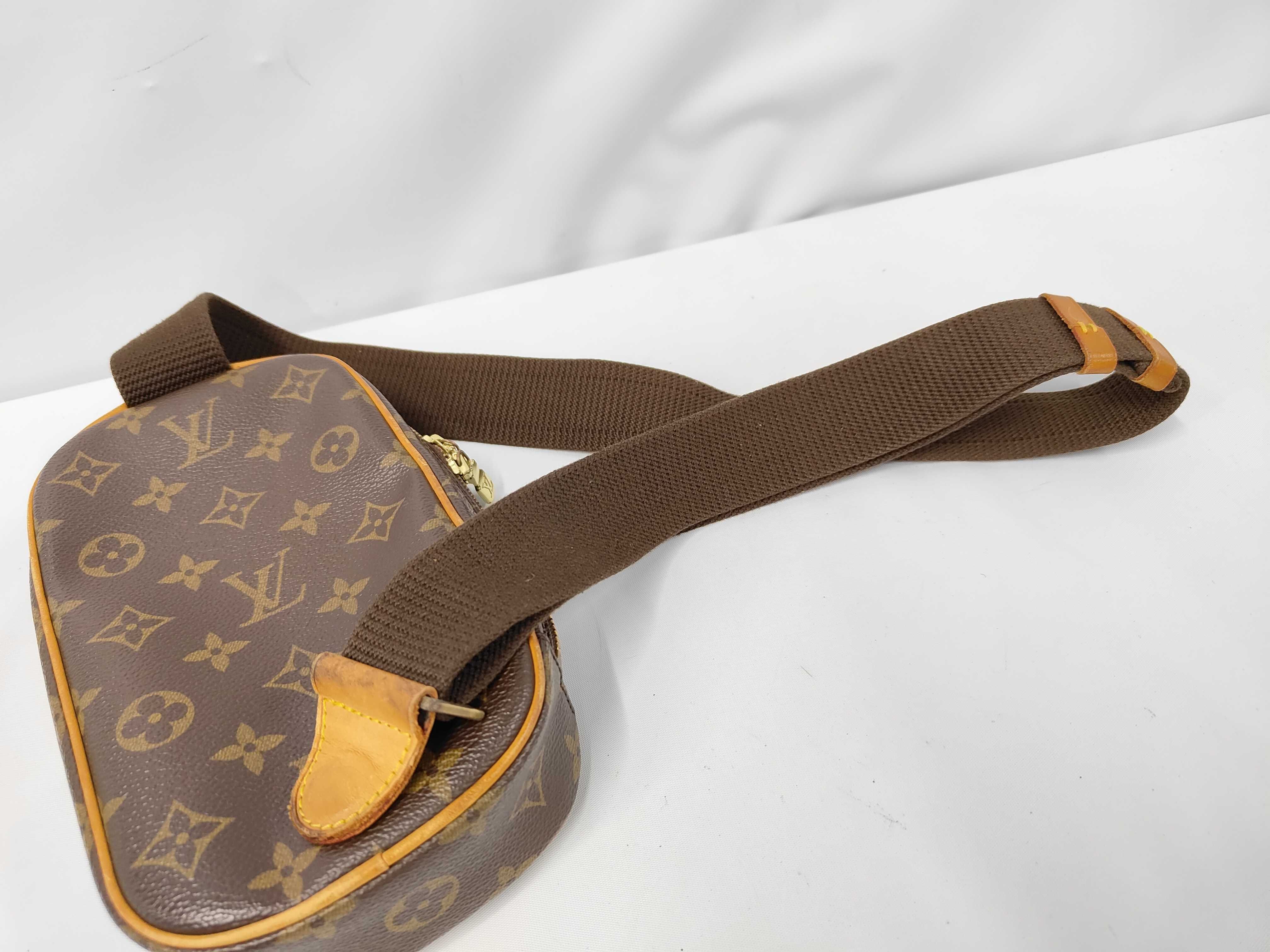 Monogram Looping Handbag Shoulder Bag — view 5