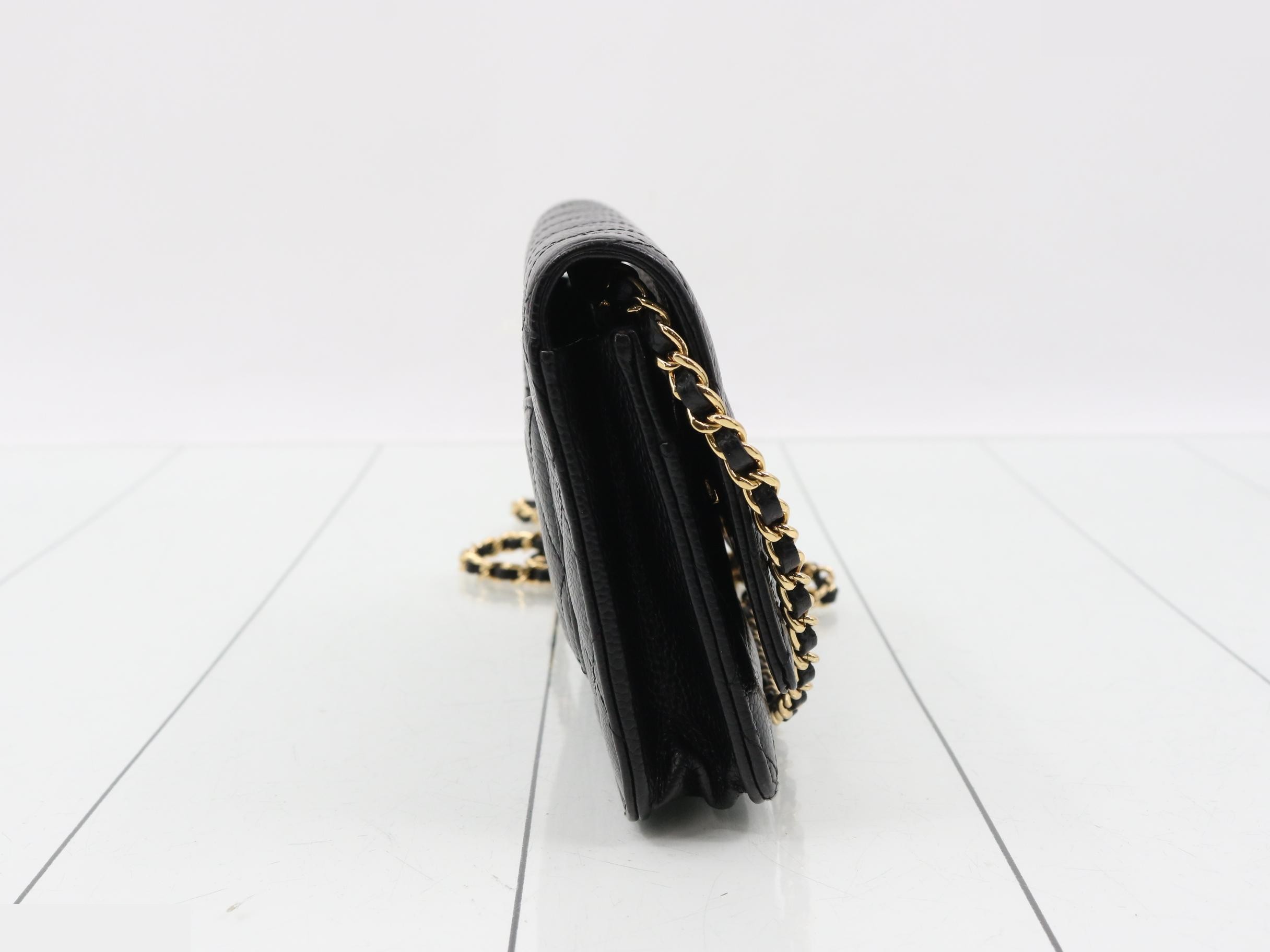 Matelassé Caviar Skin Chain Shoulder Bag, Black — view 4