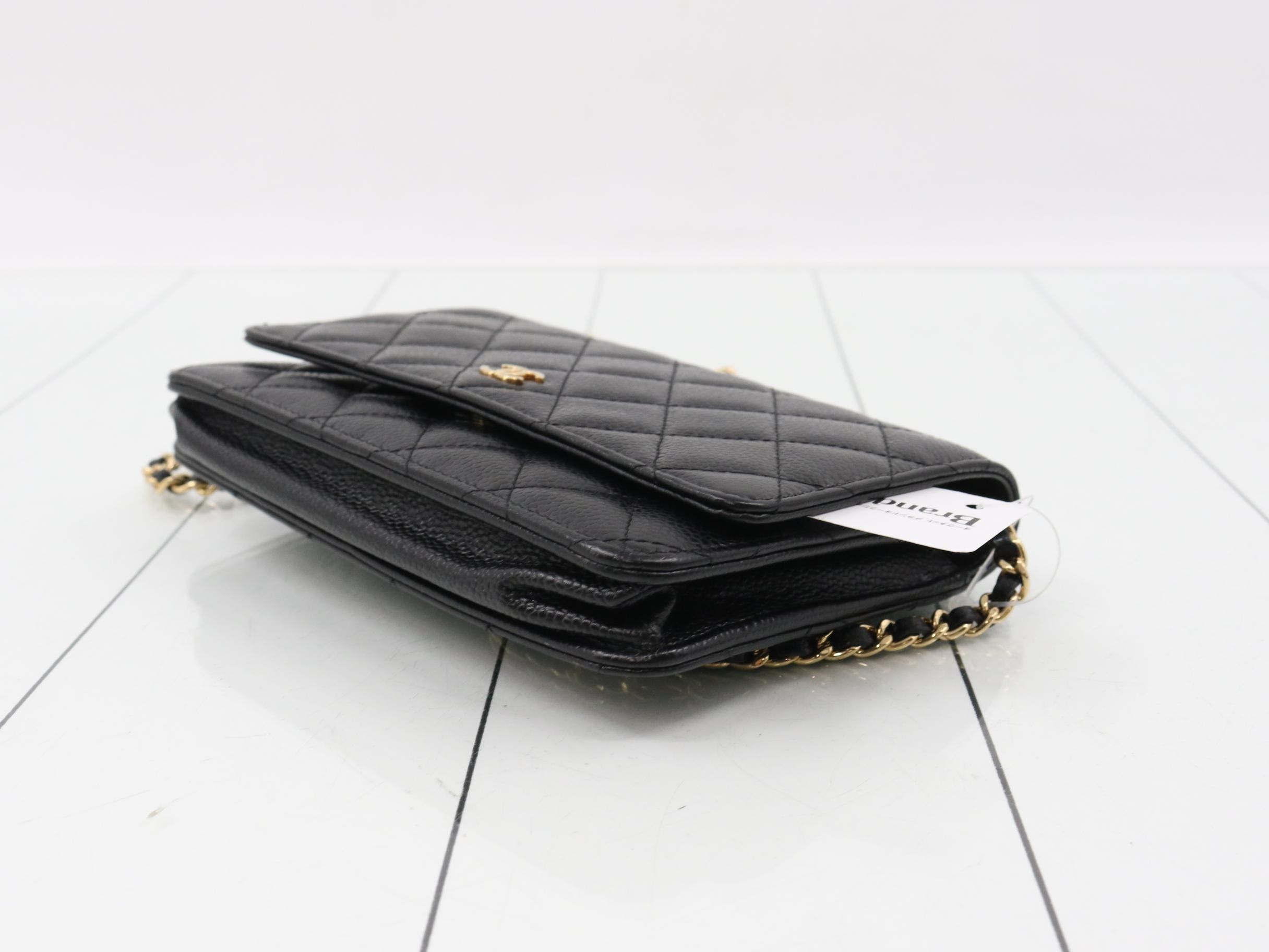 Matelassé Caviar Skin Chain Shoulder Bag, Black — view 6