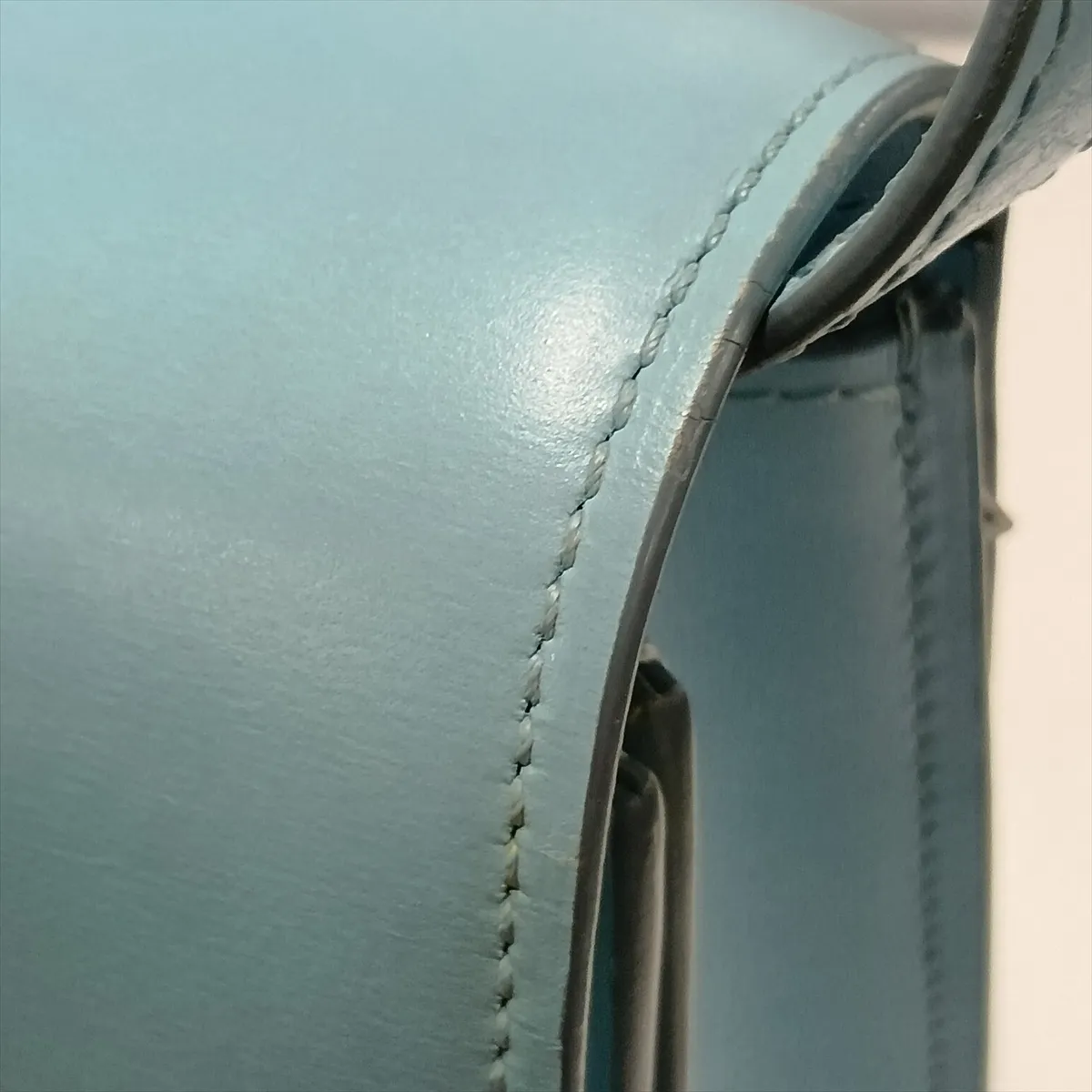 Classic Box Medium Leather Shoulder Bag, Blue — view 11