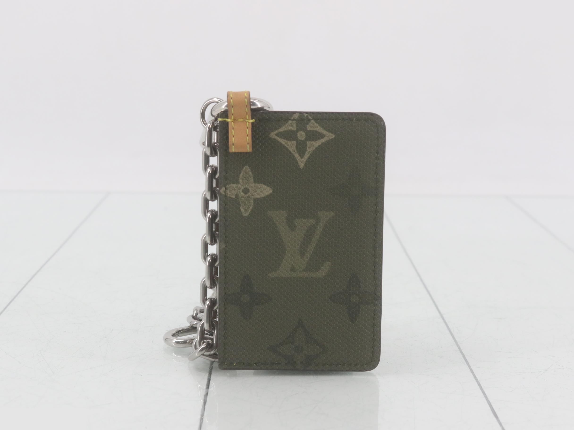 LV Chain Belt Pouch — view 2