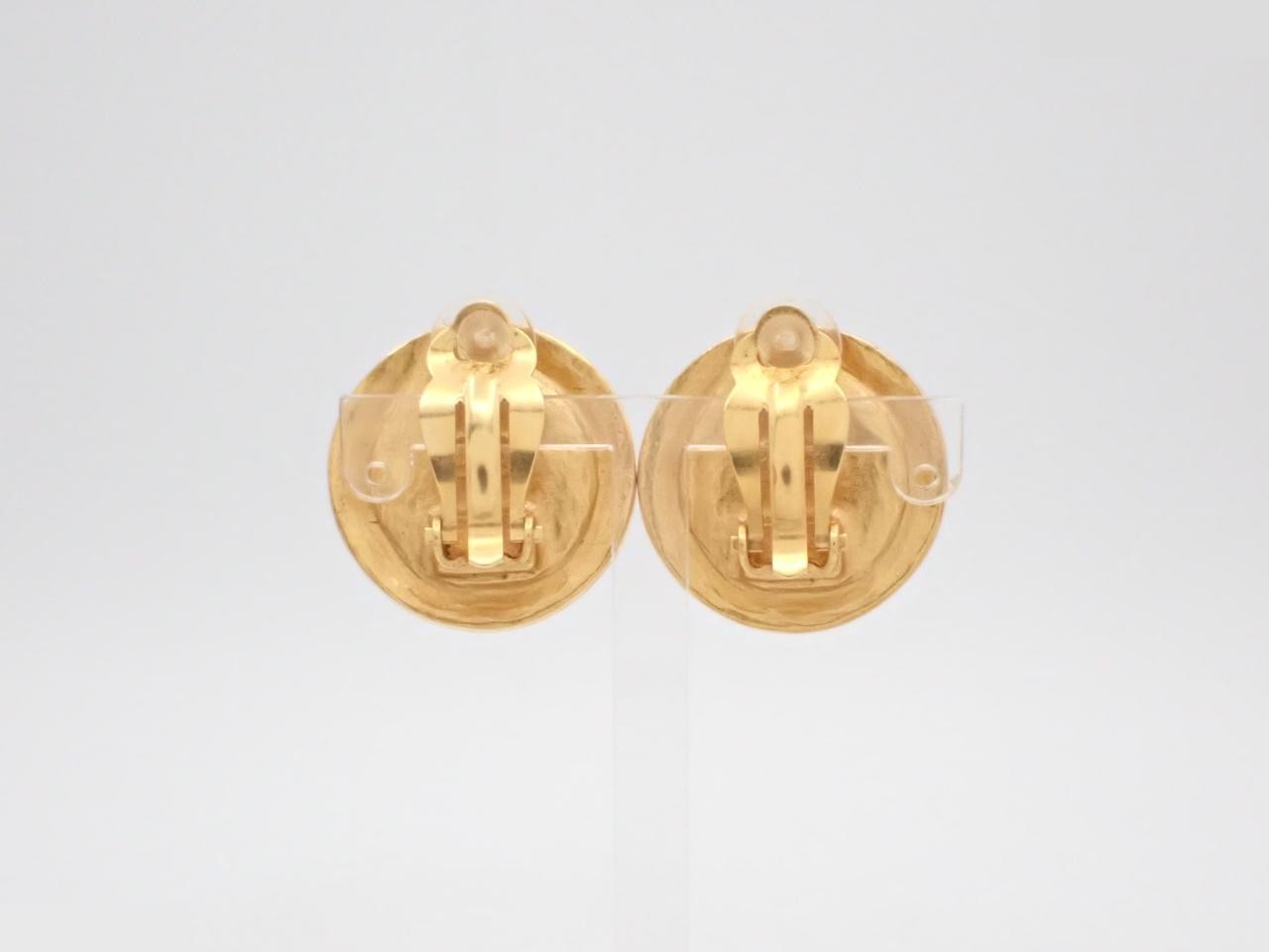 Vintage Classic (Precious Metal) Earrings — view 2