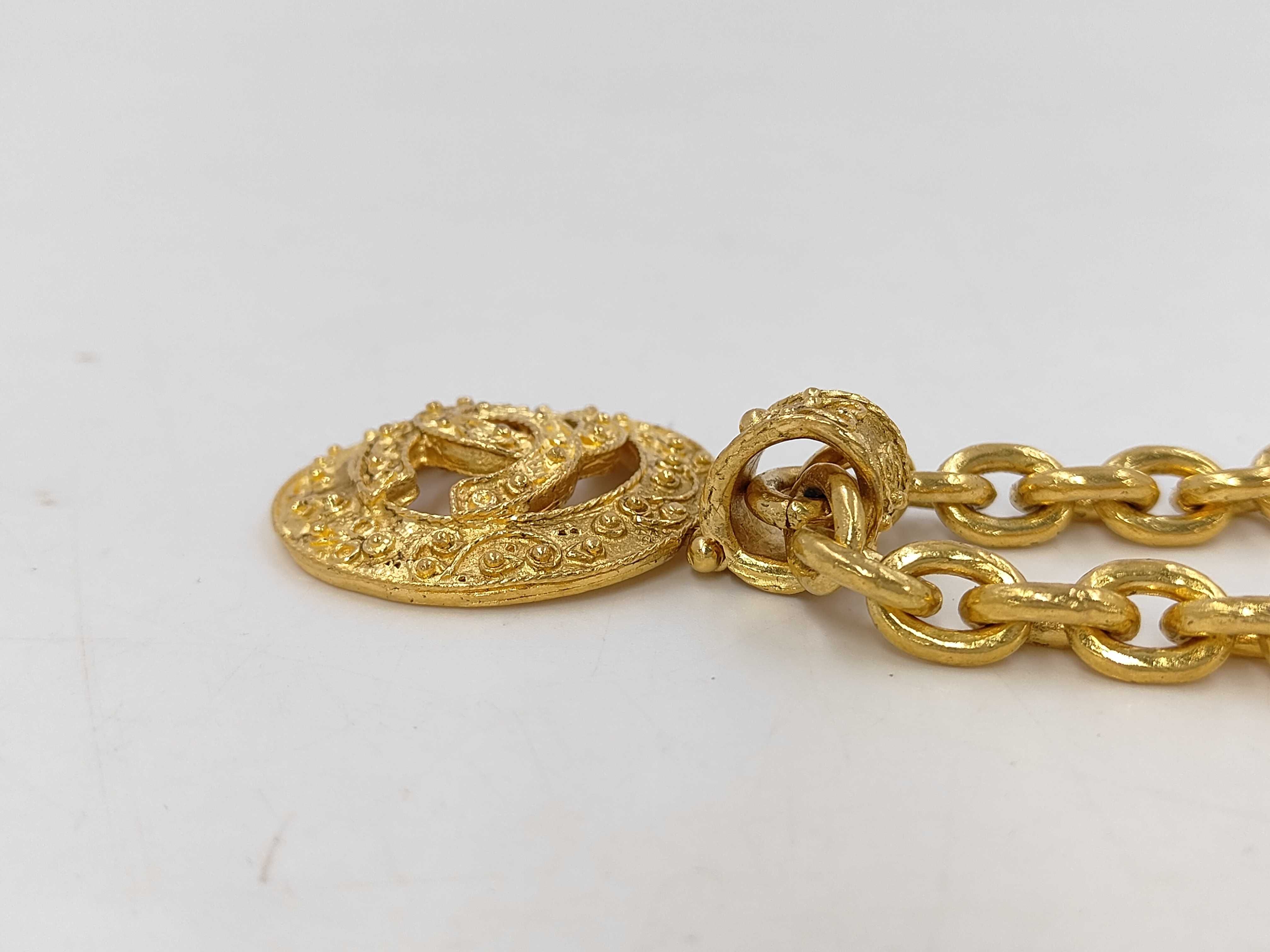 Vintage Coco Mark Round Pendant 94A Necklace — view 4