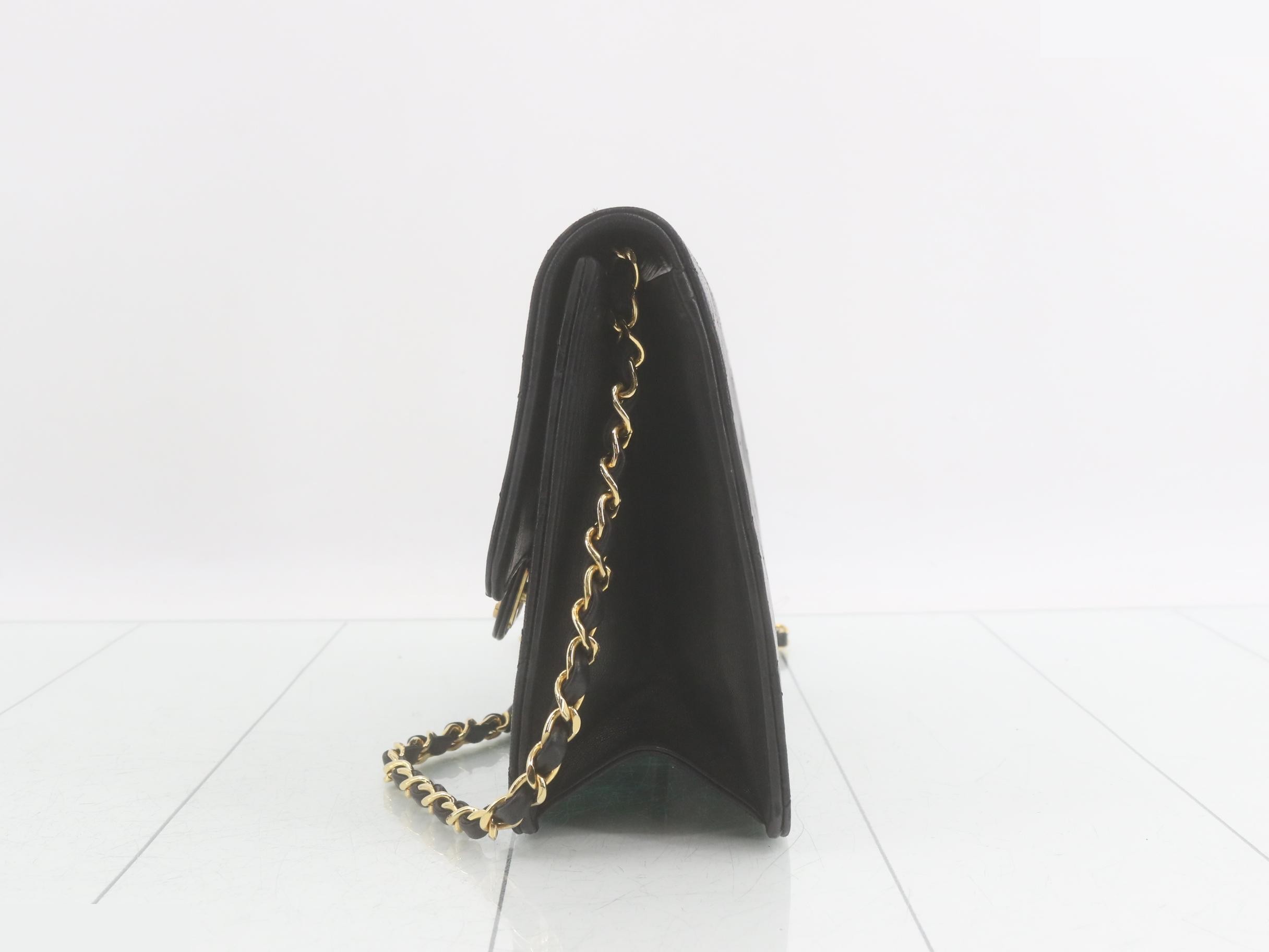 chain shoulder bag, with warranty, serial number in the 0 range. — view 3