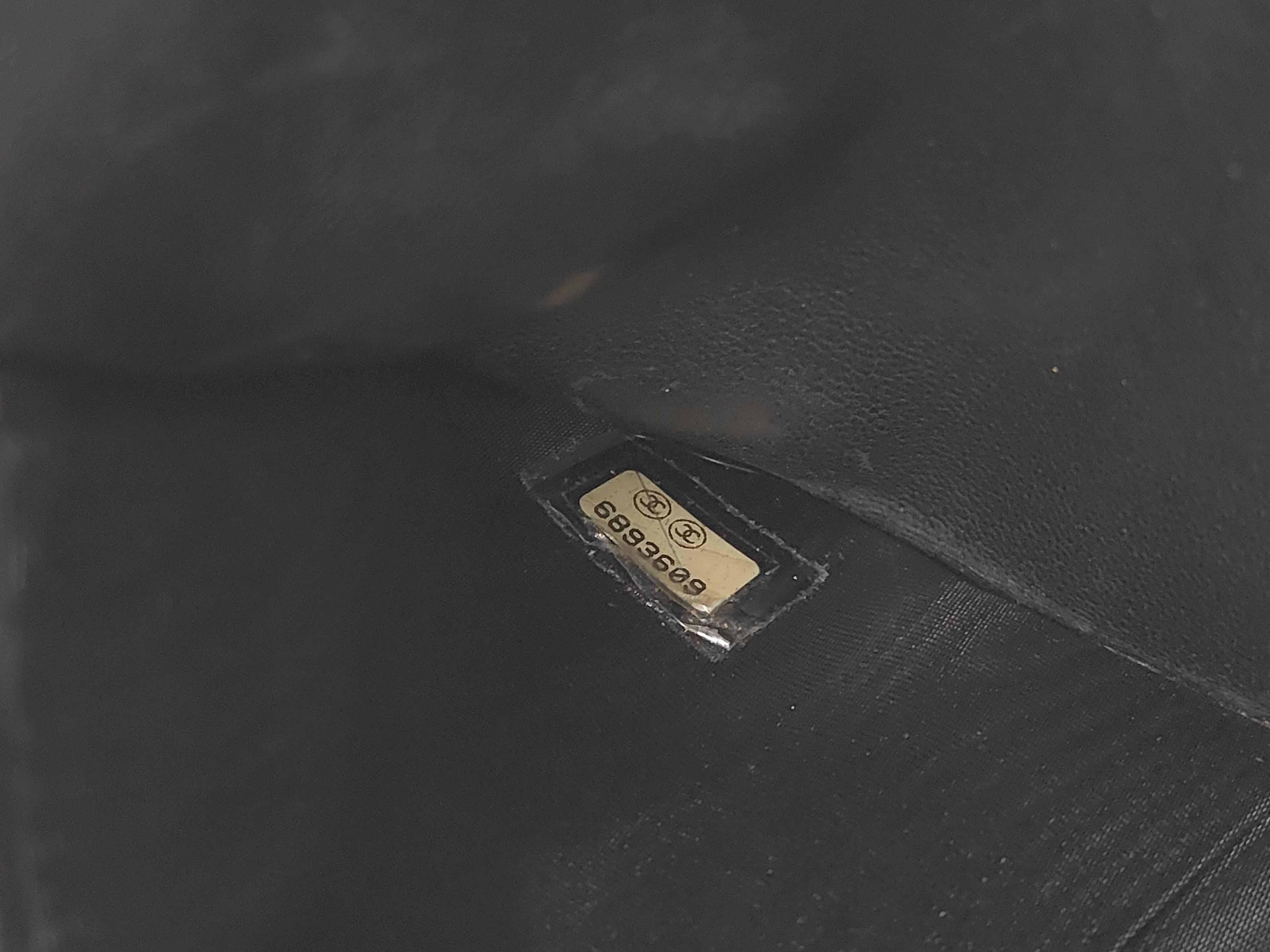 bi-fold wallet, caviar leather, gold hardware, black, 6893609 — view 11