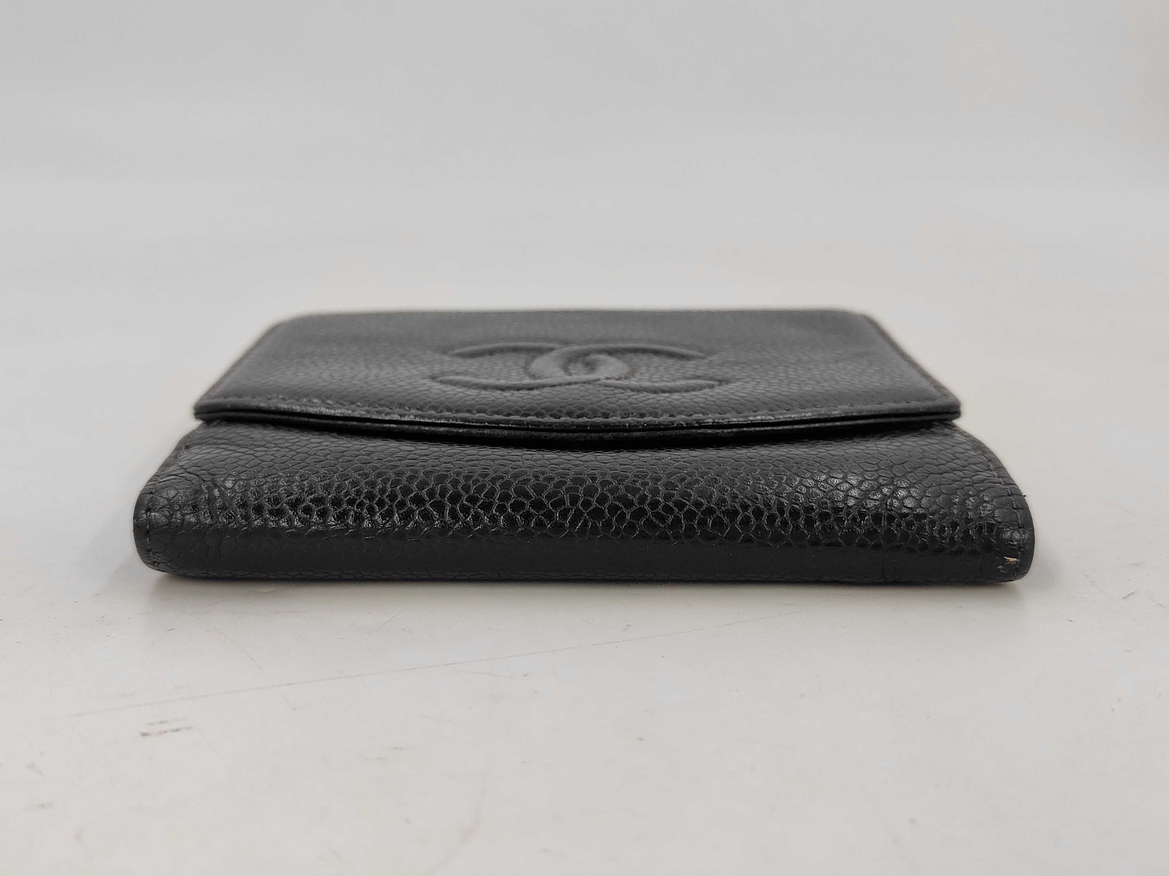 bi-fold wallet, caviar leather, gold hardware, black, 6893609 — view 3