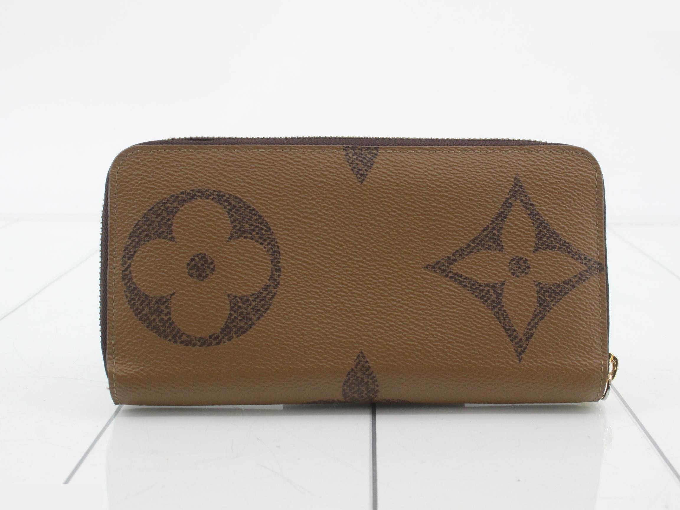 Monogram Giant Reverse Zippy Wallet Round Zipper Long Wallet — view 2