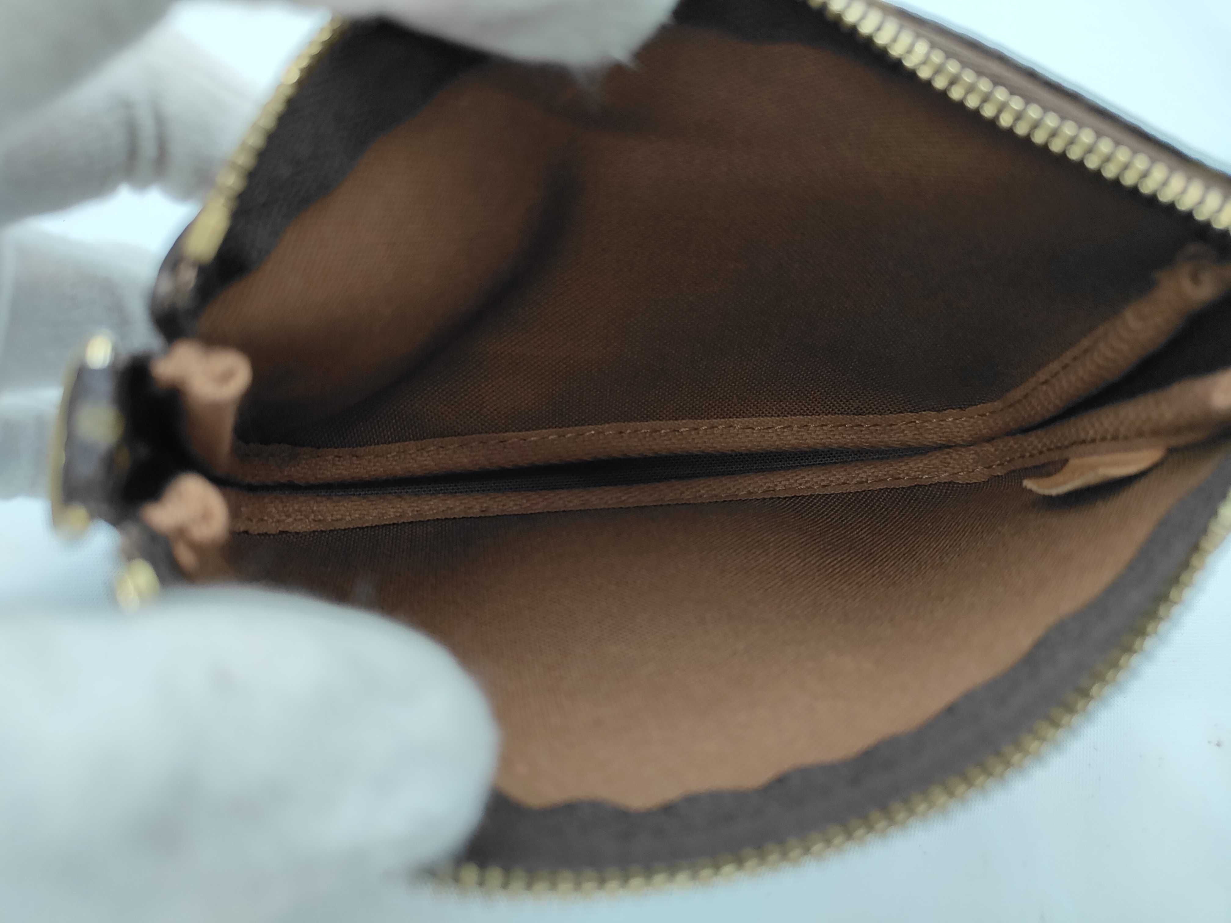 Monogram Louis Vuitton Mini Accessoires Monogram Pouch — view 8