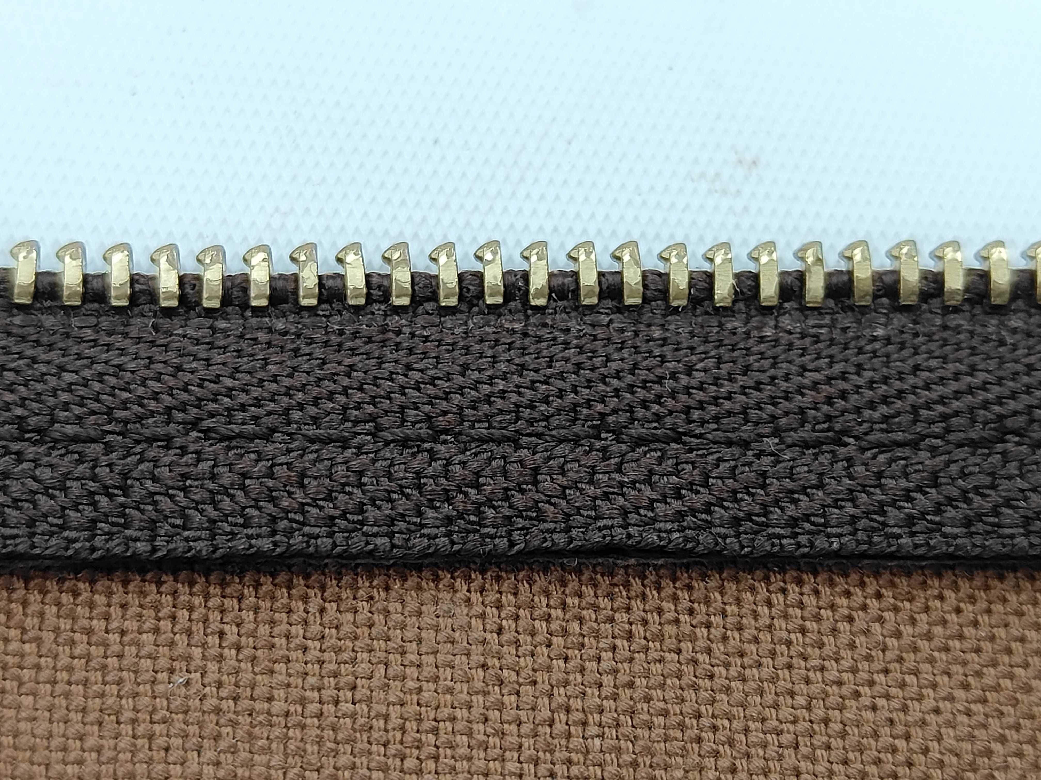 Monogram Louis Vuitton Mini Accessoires Monogram Pouch — view 9