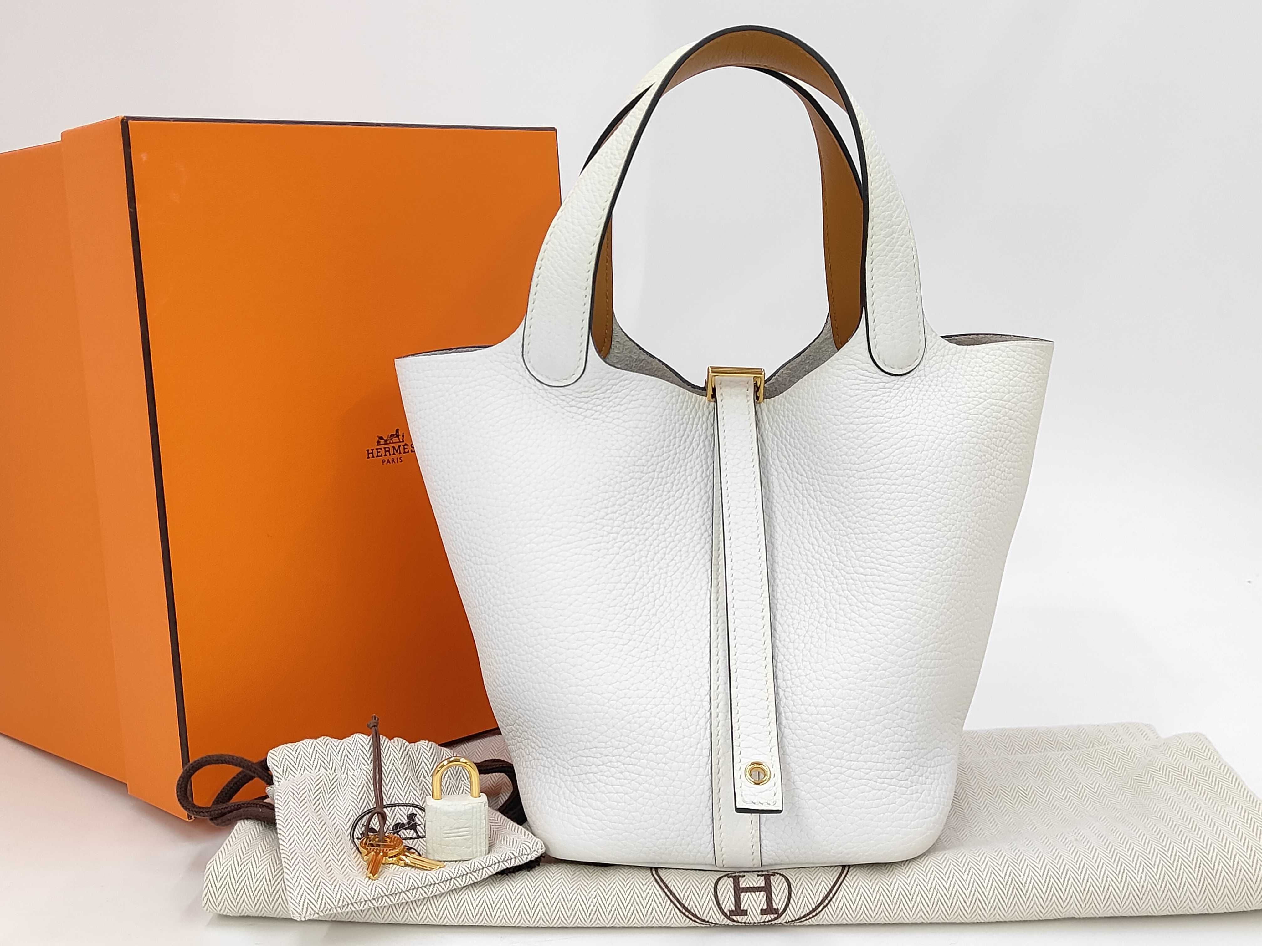 Picotin Lock PM Taurillon Clemence White Handbag (W stamp)