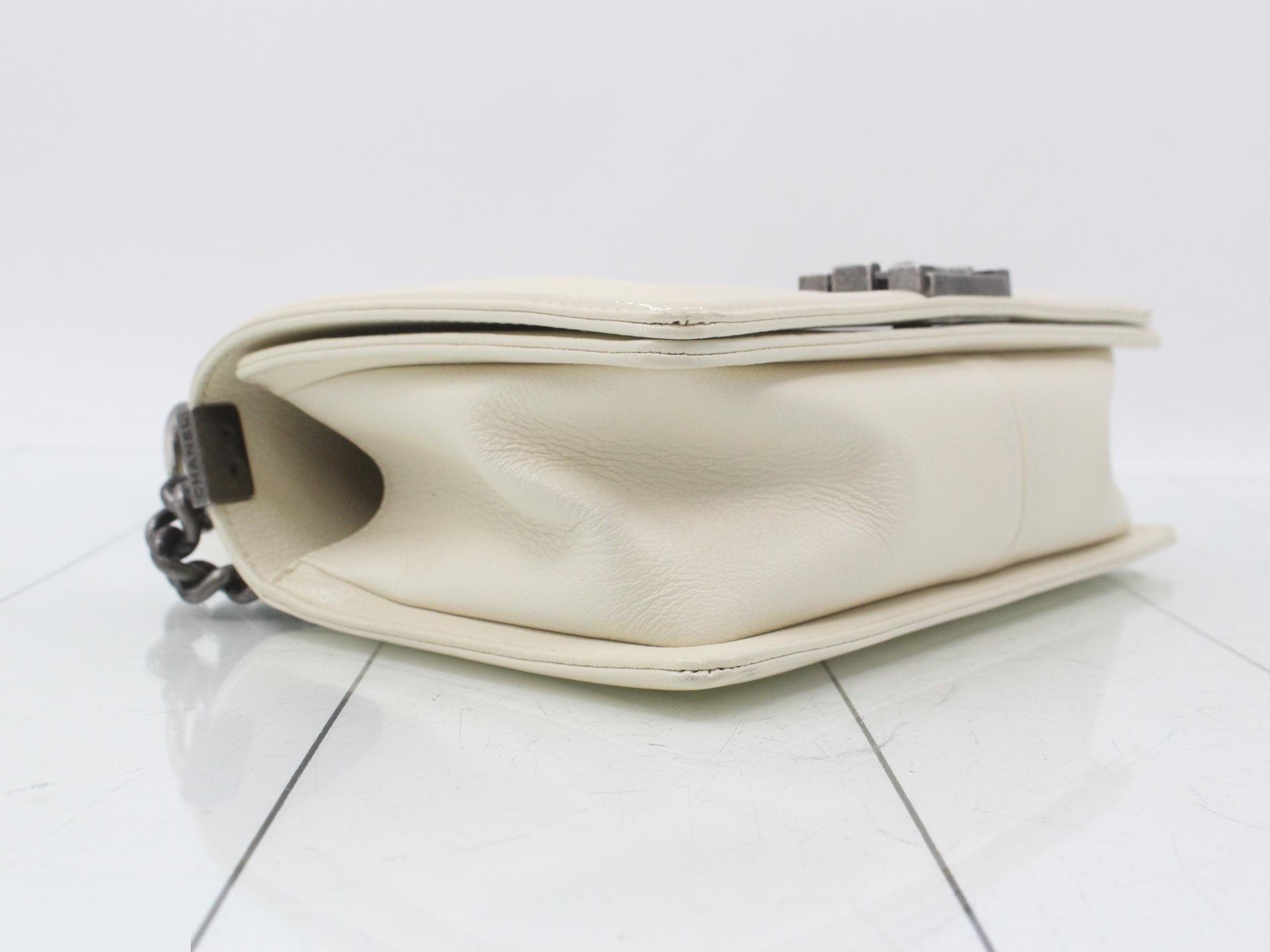 Boy Chanel Shoulder Bag — view 5