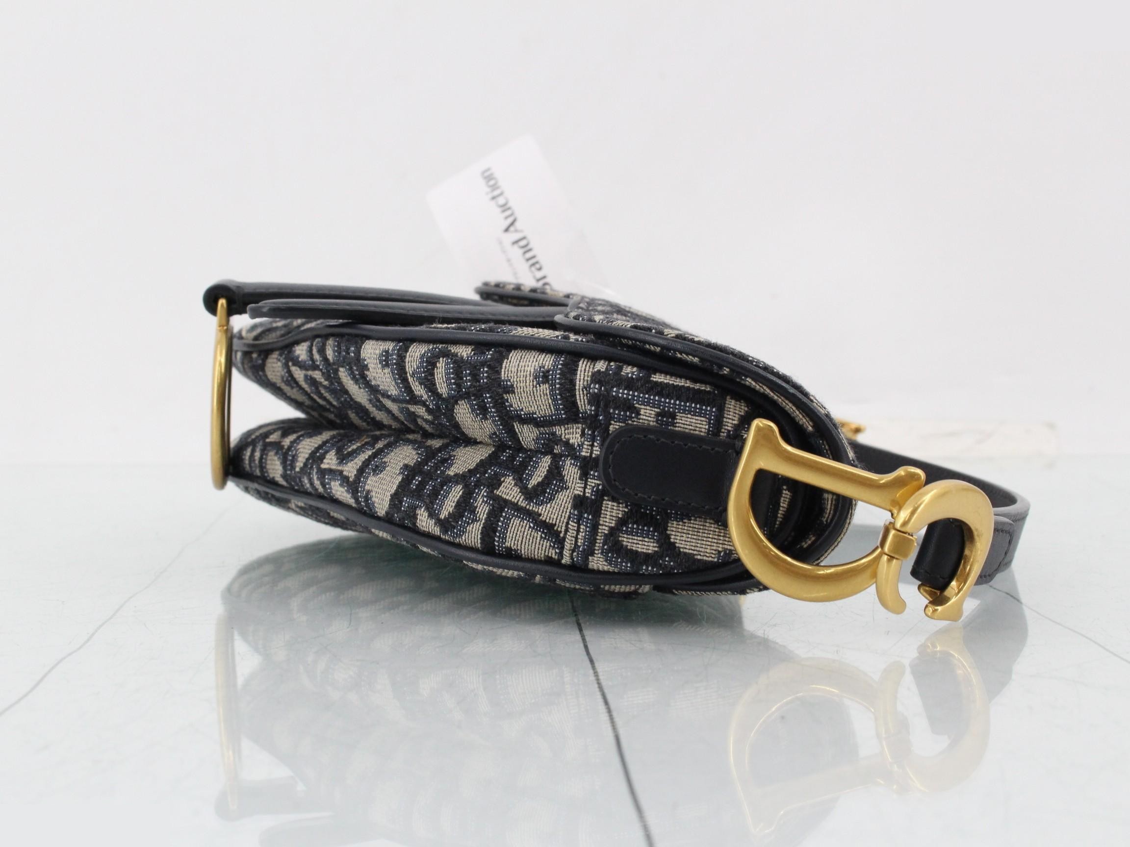 Trotter Saddle Shoulder Bag — view 3