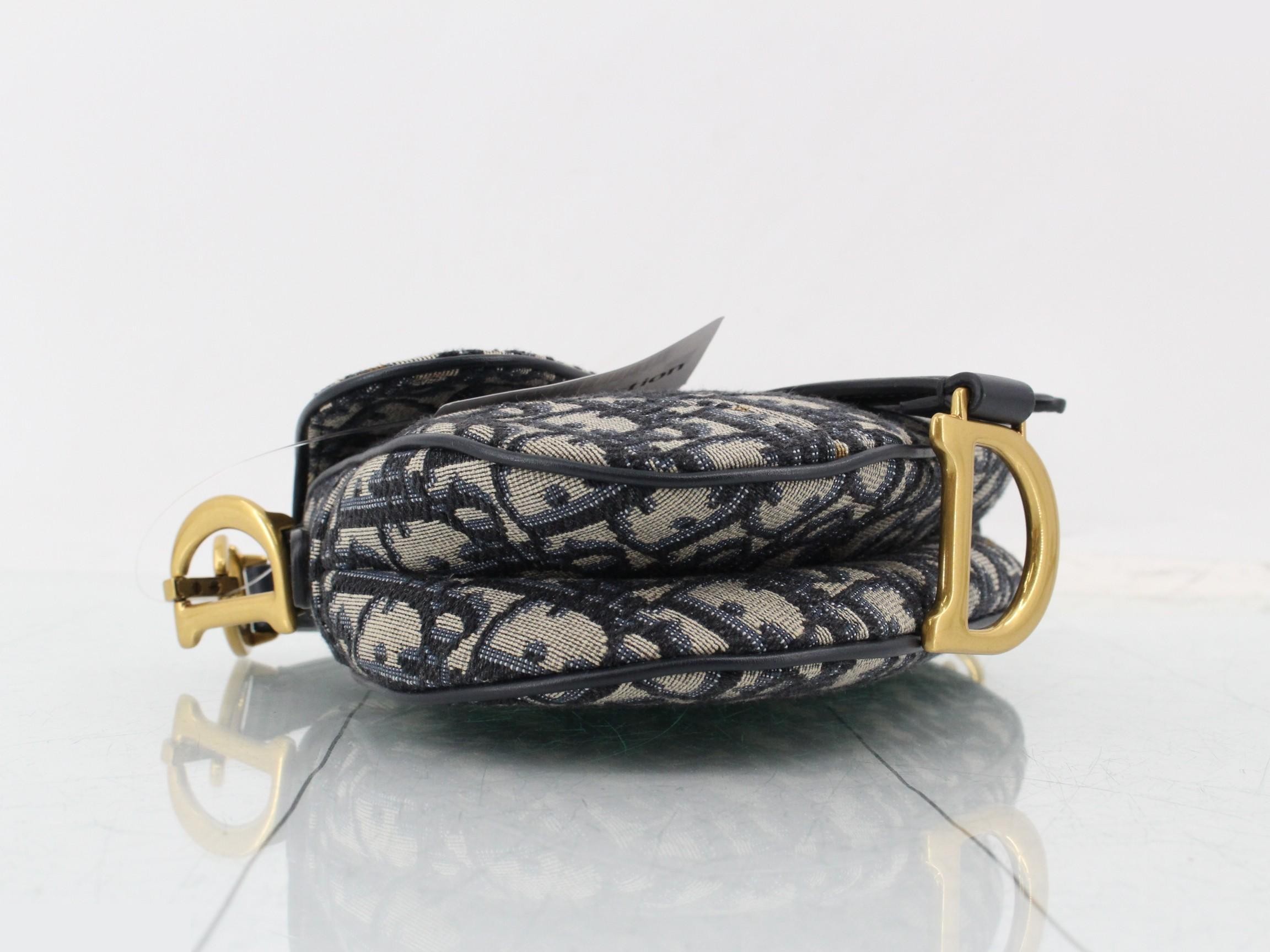 Trotter Saddle Shoulder Bag — view 5