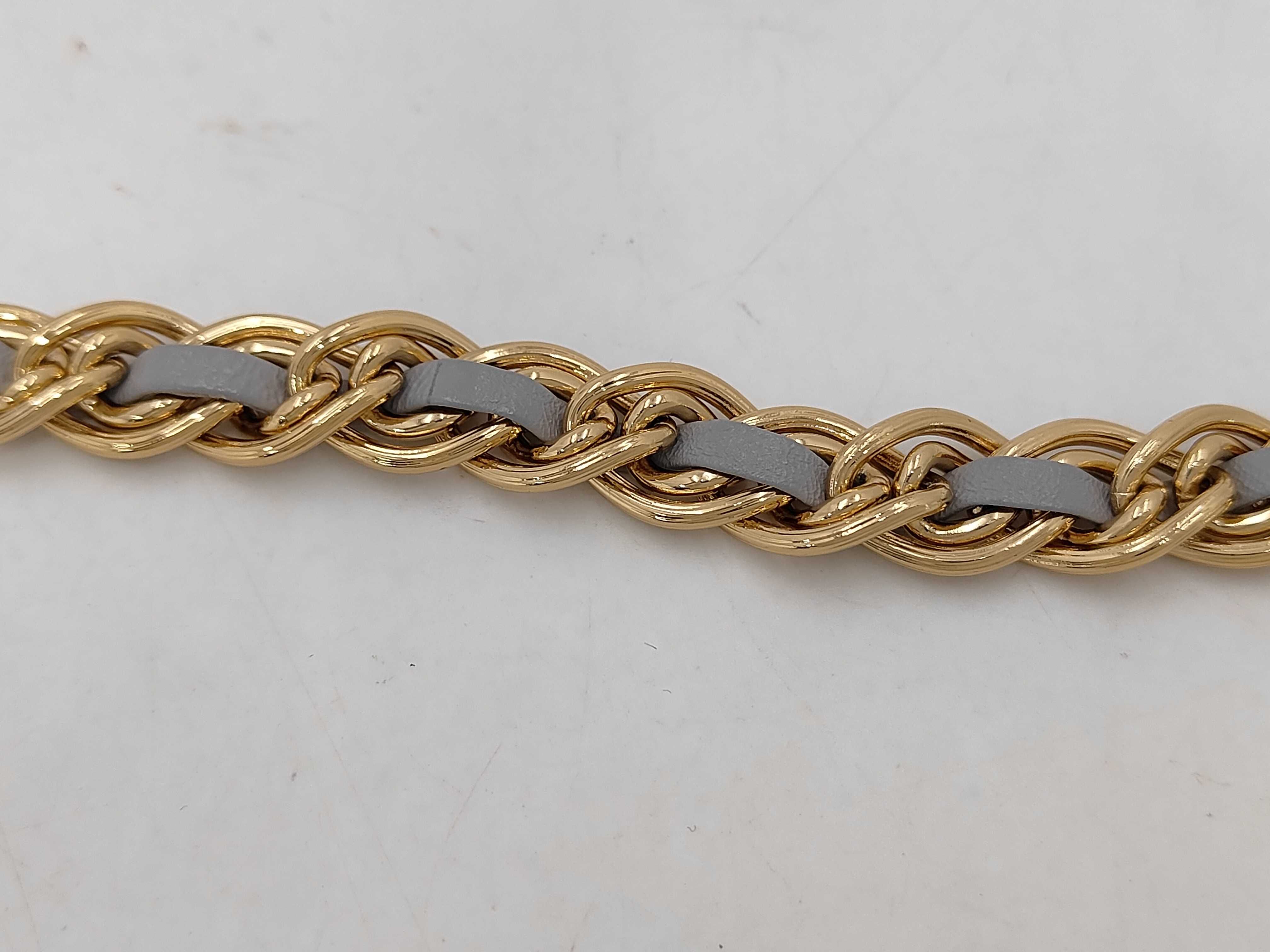 Matelassé Chain Shoulder Bag, Gray Lambskin, Gold Hardware. — view 4