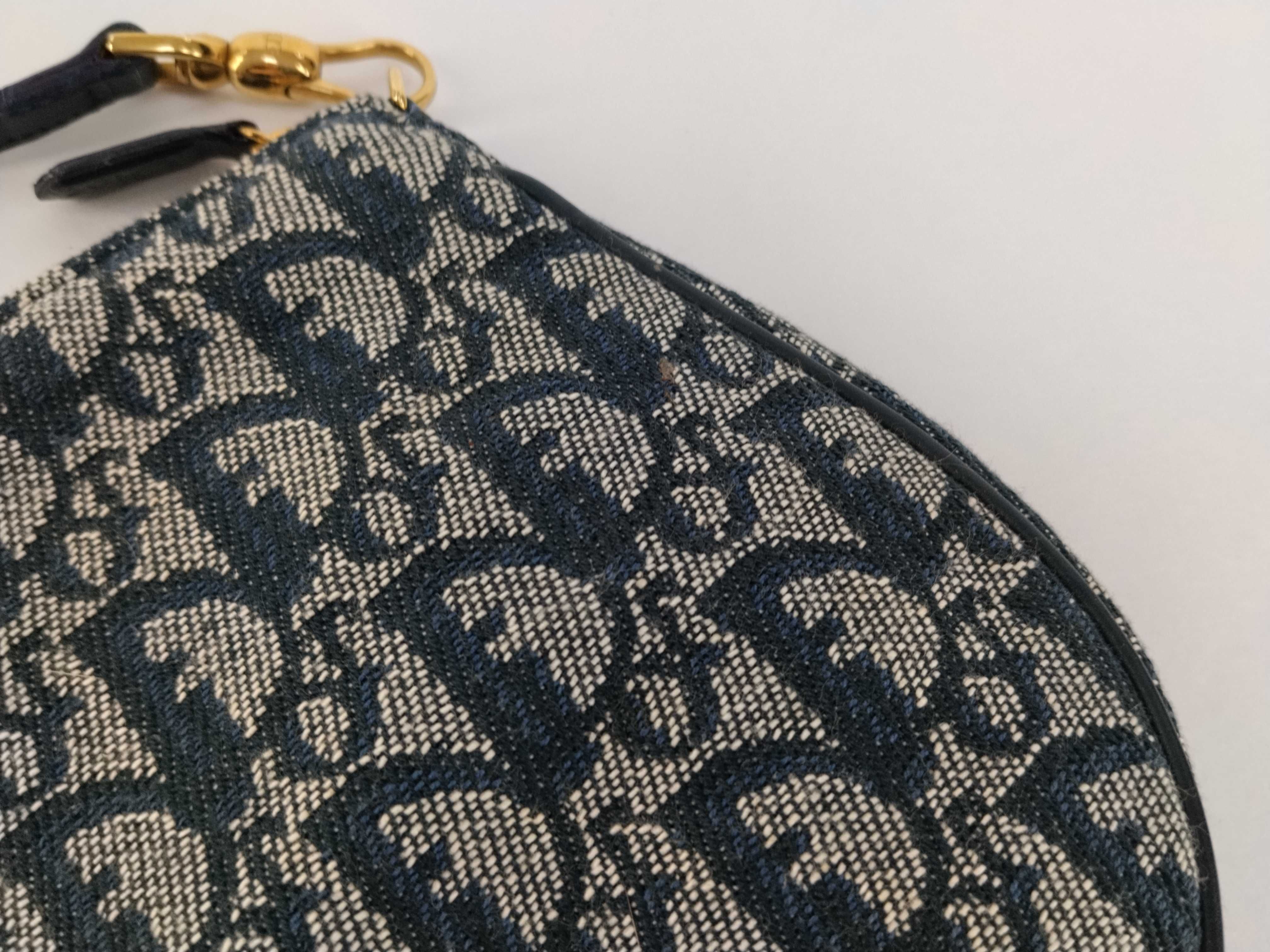 Trotter Saddle One-Shoulder Bag — view 9