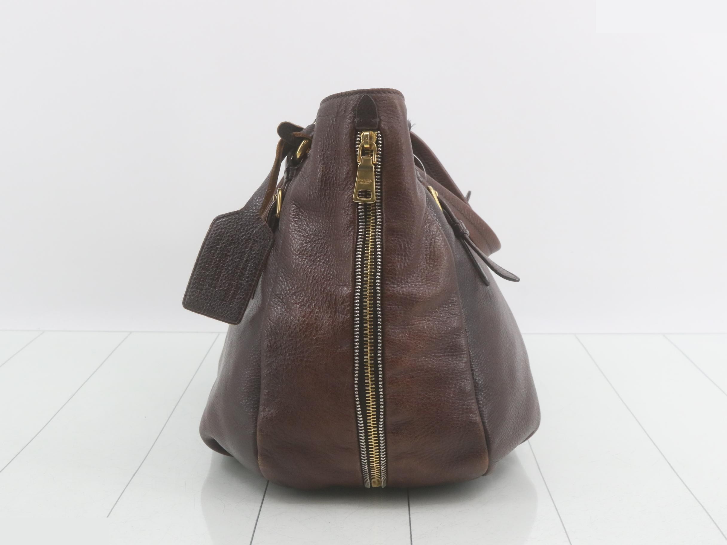 Other lines: Leather bags and tote bags — view 4