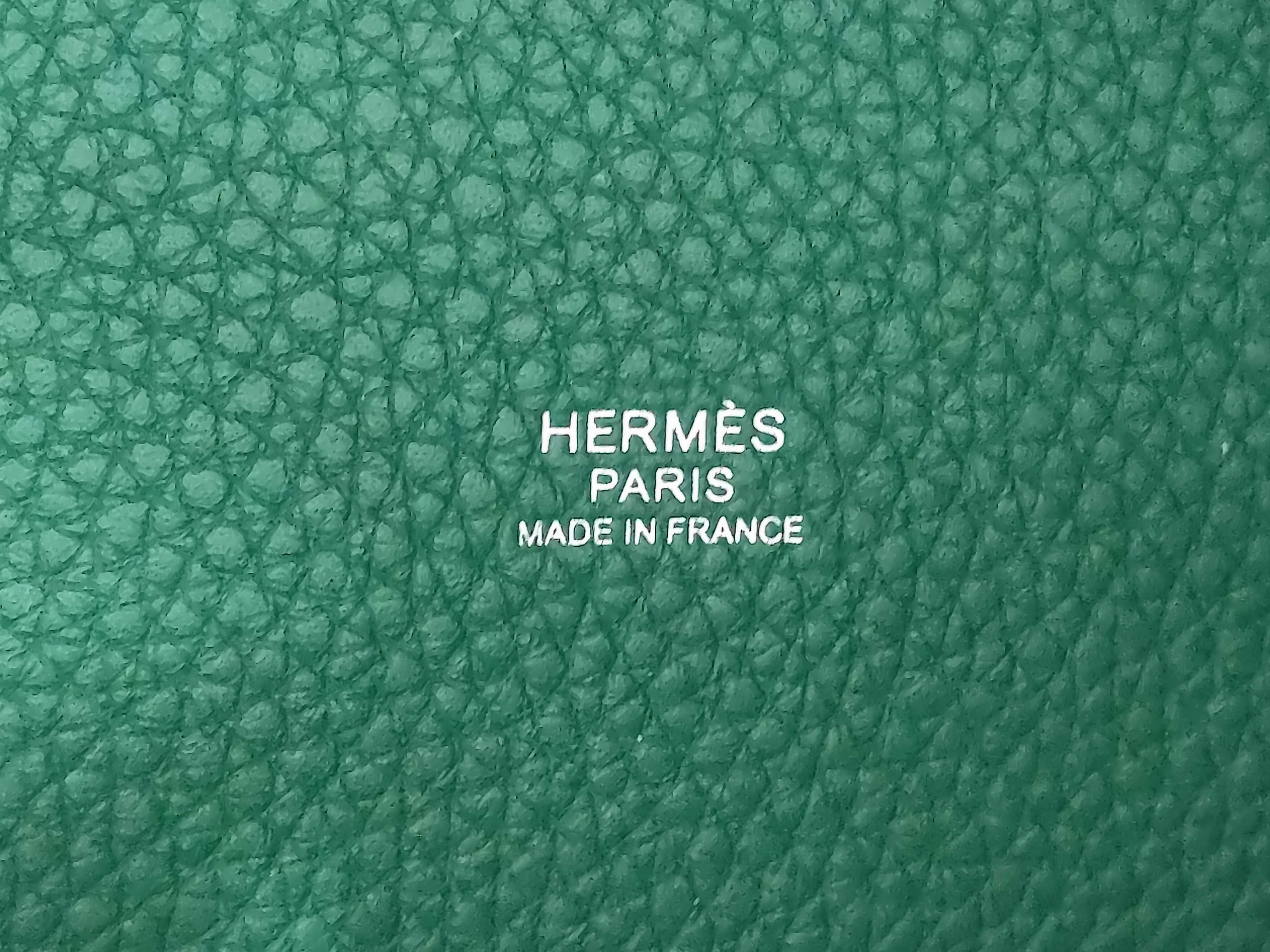 Picotin Lock PM handbag, Taurillon leather, Vert Moyen, K stamp, S hardware, dust bag, key included. — view 9