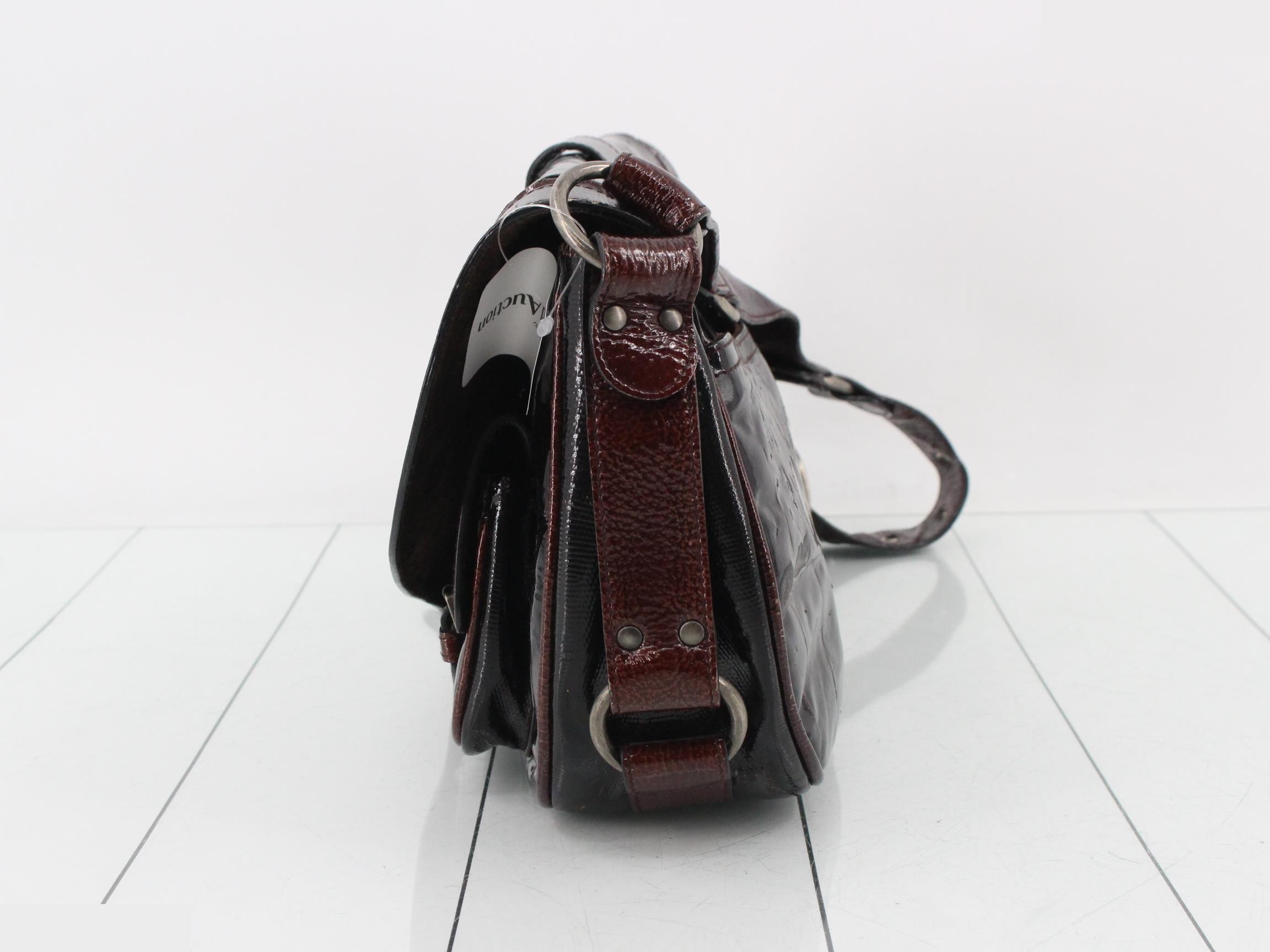 Crocodile-embossed gaucho shoulder bag — view 3