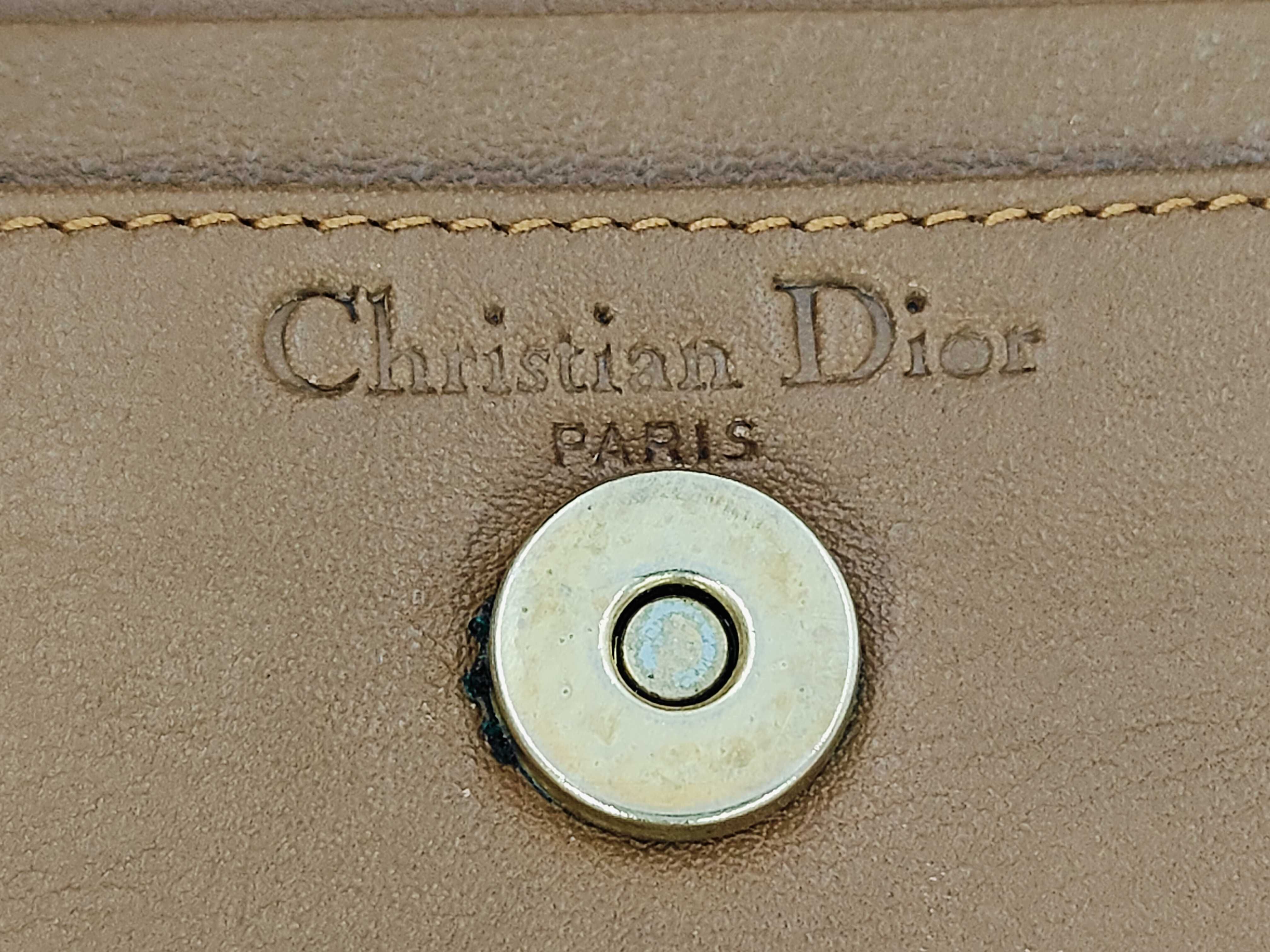 wallet — view 11