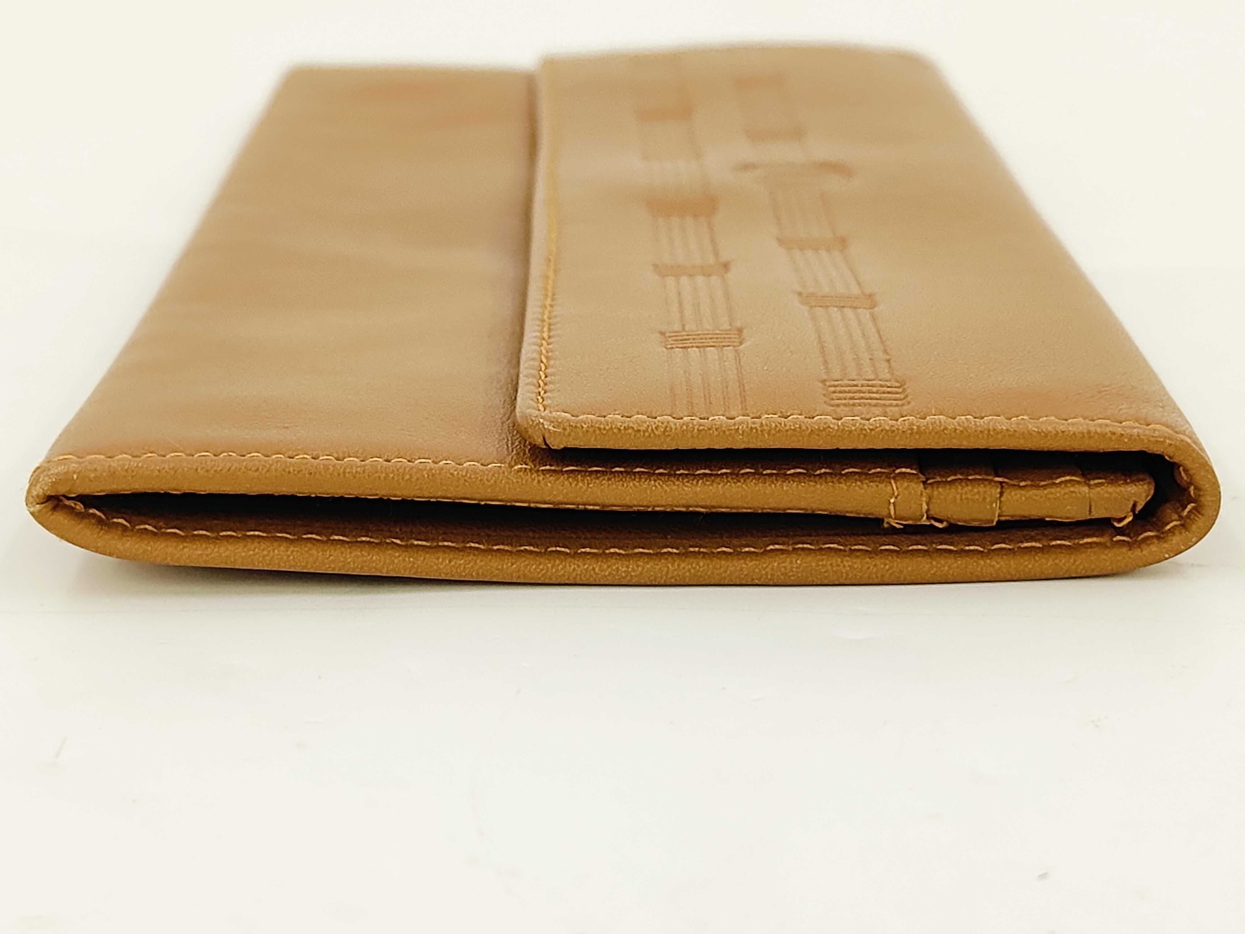 wallet — view 4