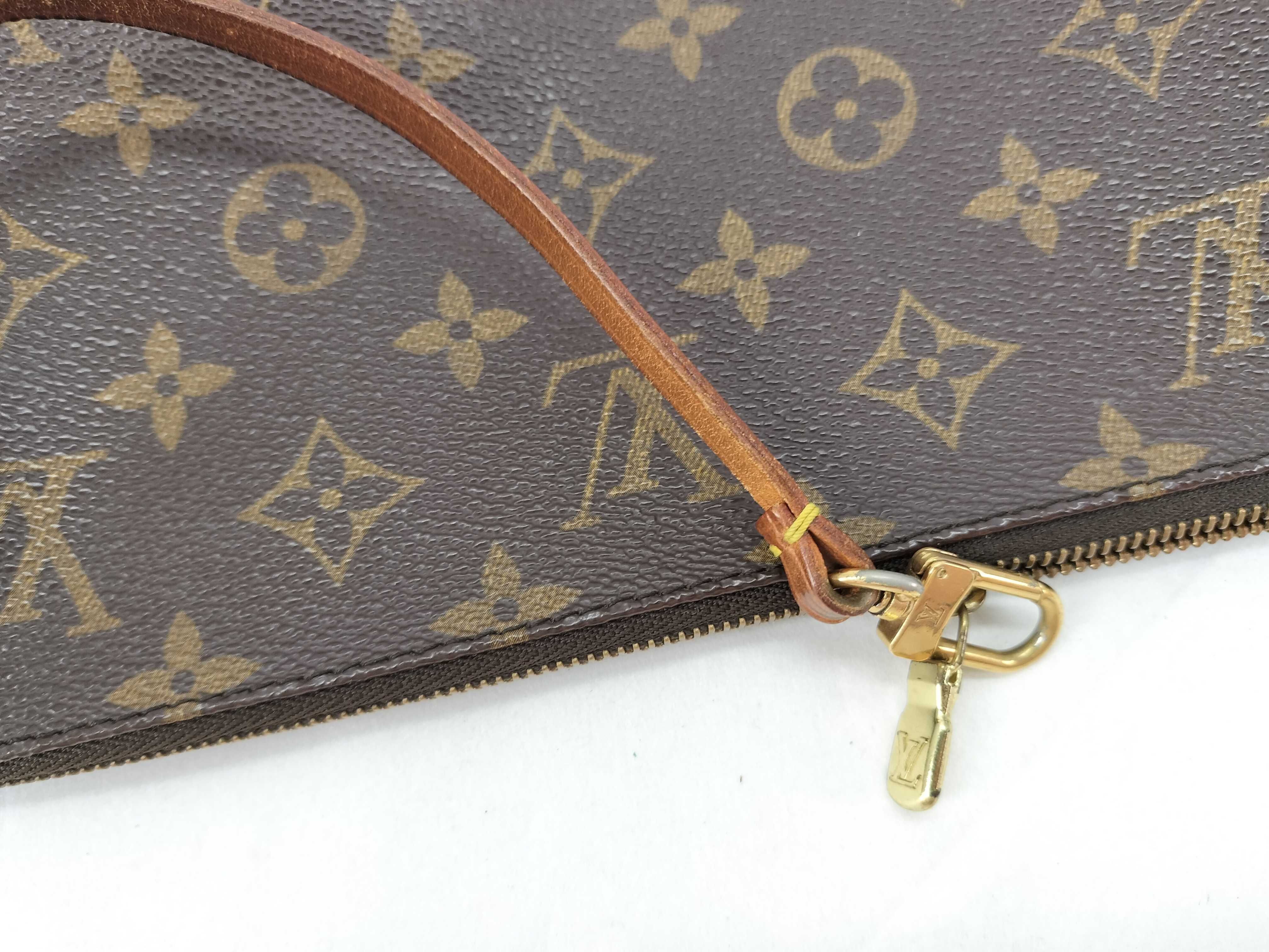 Monogram M40712 Pochette Accessoires Handbag — view 15