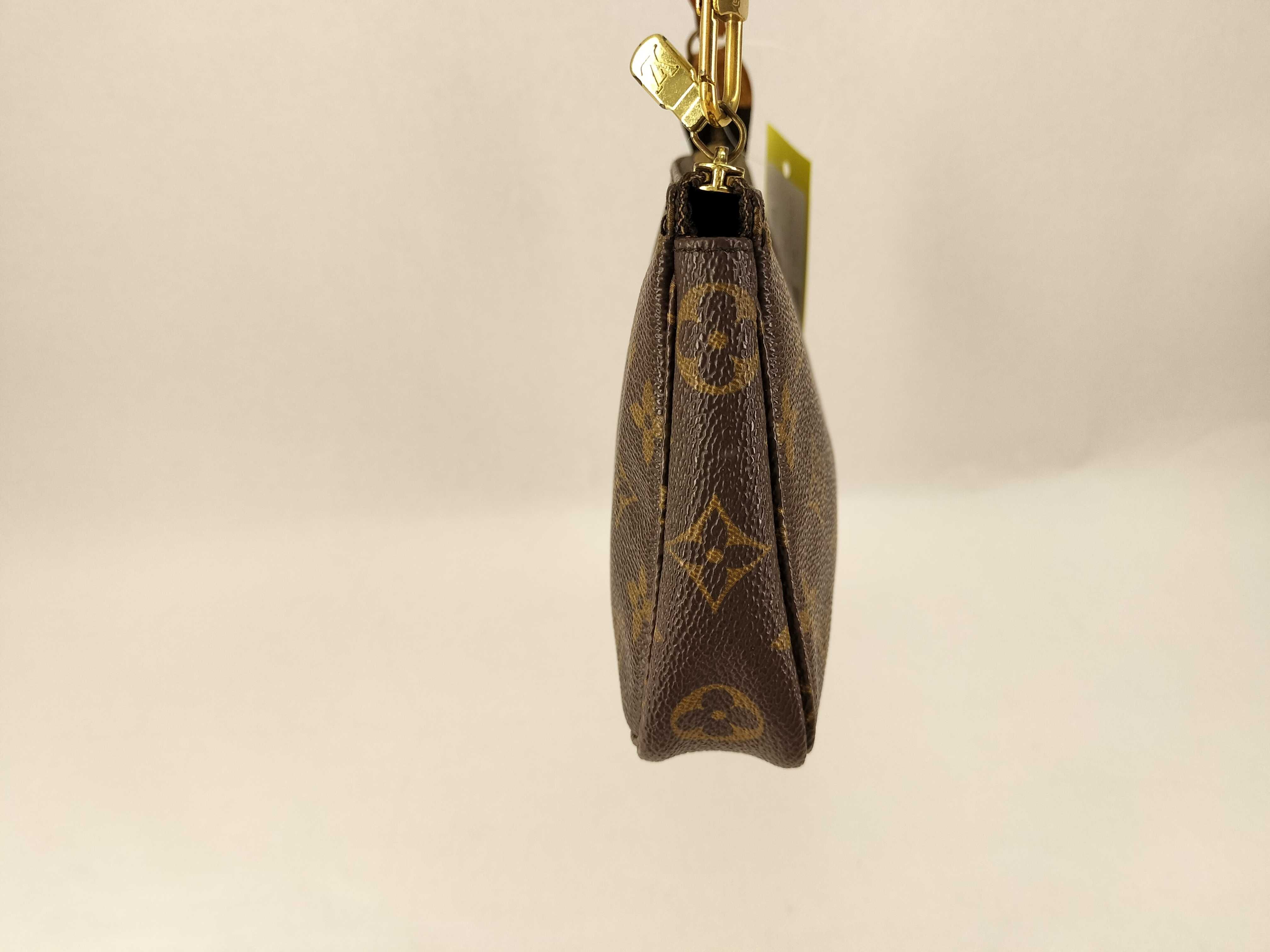 Monogram M40712 Pochette Accessoires Handbag — view 8