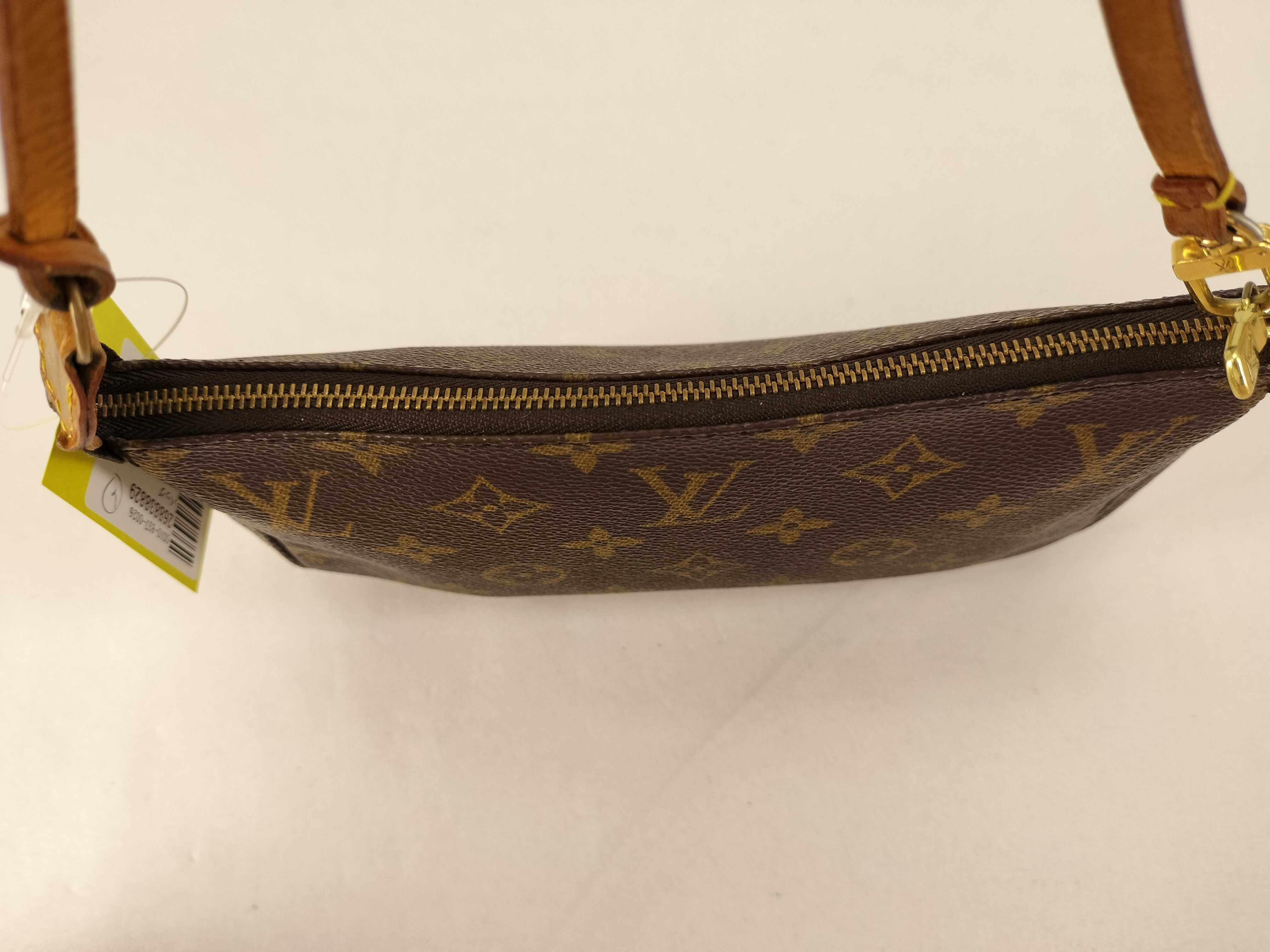 Monogram M40712 Pochette Accessoires Handbag — view 9