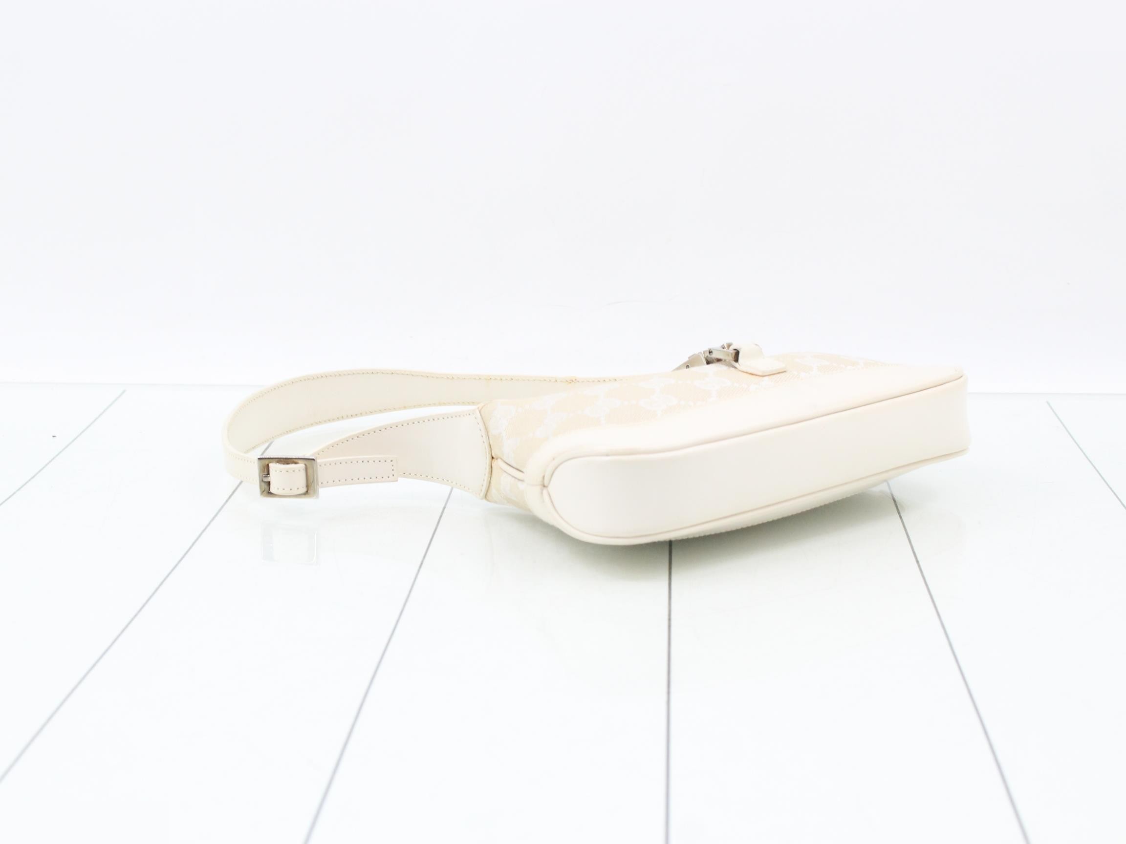 GG Canvas Jackie Shoulder Bag — view 5