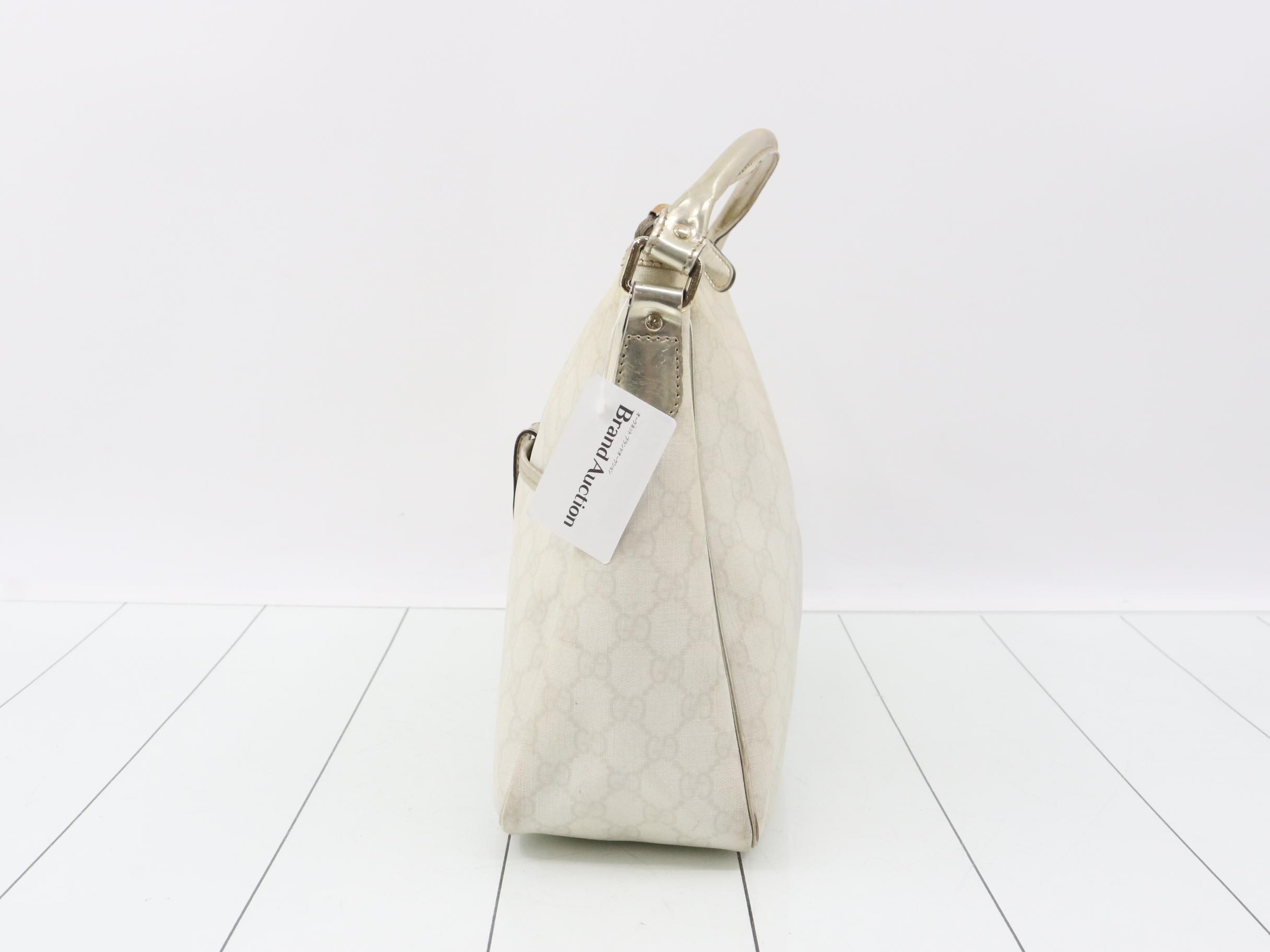 GG Supreme One-Shoulder Bag — view 3